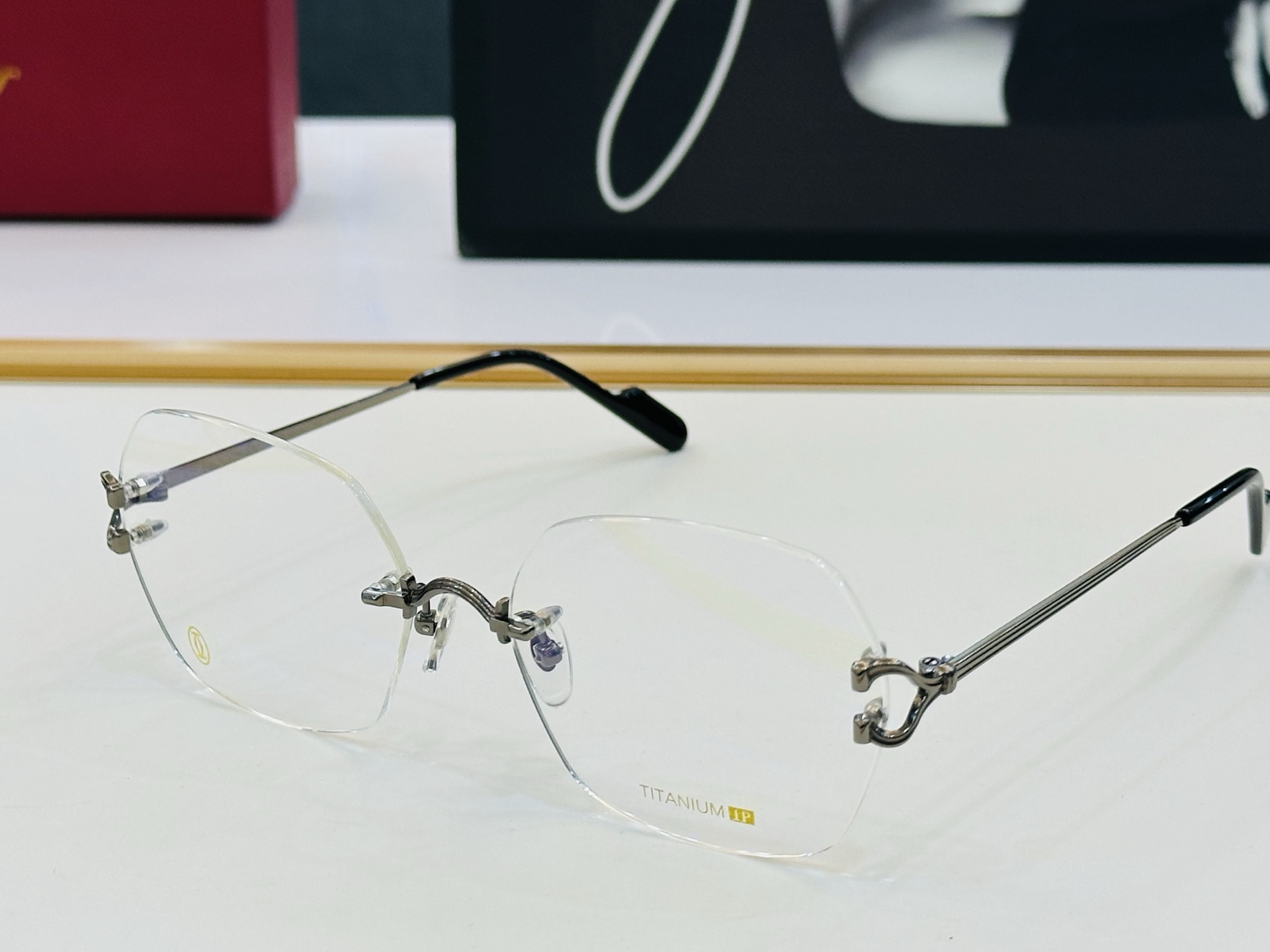 Cartie* 卡家 太阳镜 CT0564O Size：55口18-145 电镀工艺精湛气质十足！W男女