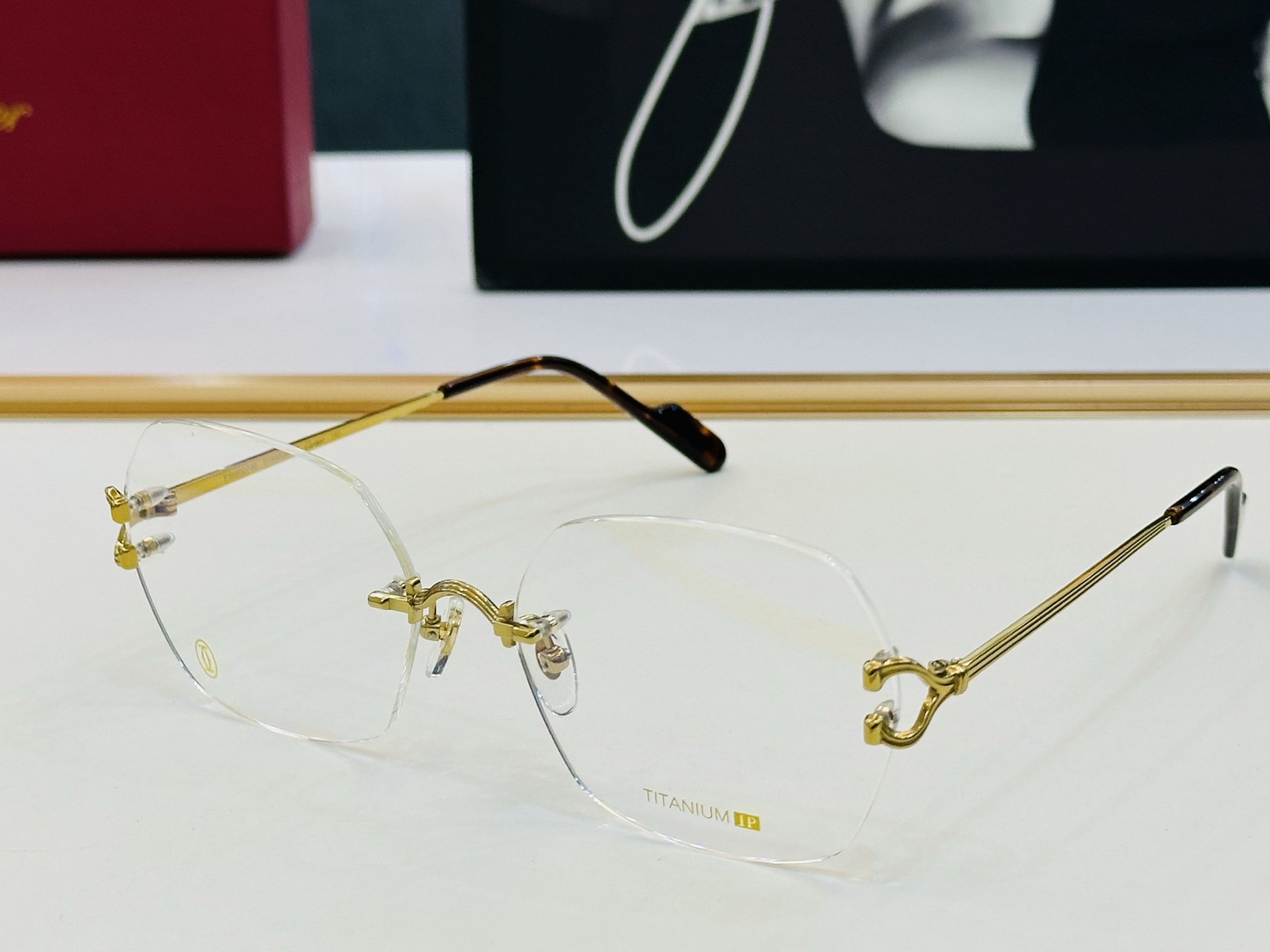 Cartie* 卡家 太阳镜 CT0564O Size：55口18-145 电镀工艺精湛气质十足！W男女