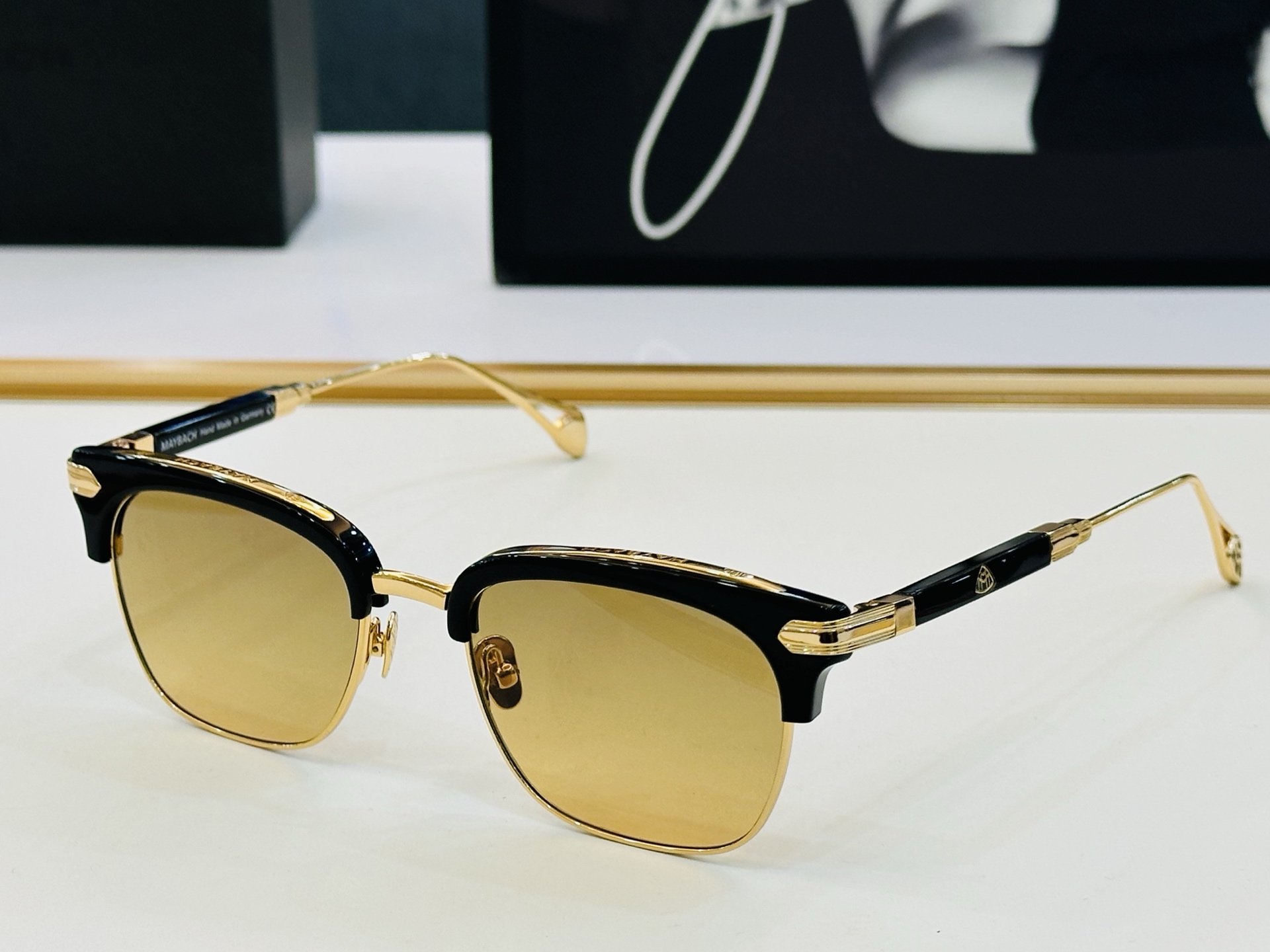 高品质 迈巴赫 🎉🎉做工精美💕💕MAYBAC*H Z22 Size：53口19-145 质感十足 L👍高