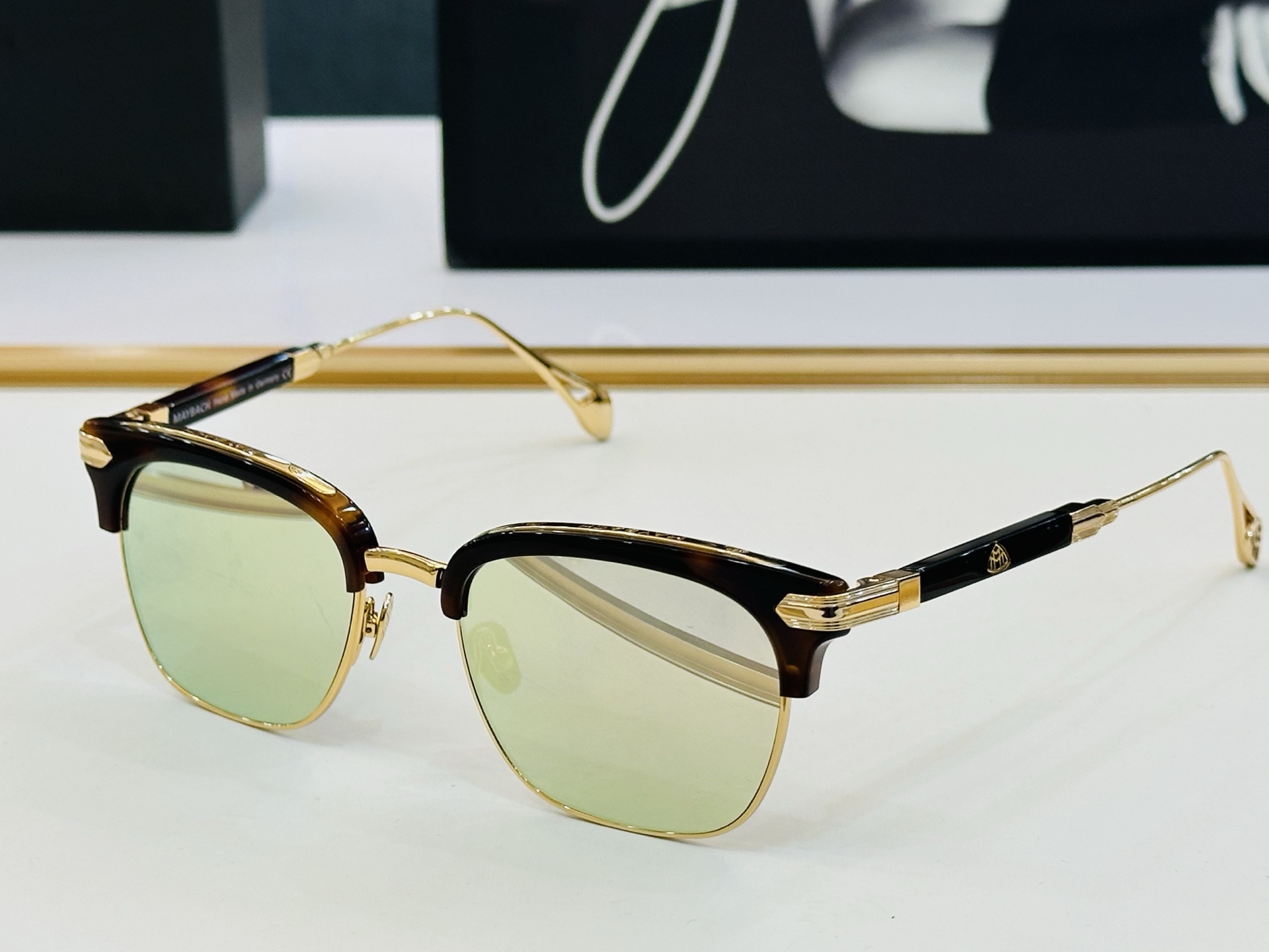 高品质 迈巴赫 🎉🎉做工精美💕💕MAYBAC*H Z22 Size：53口19-145 质感十足 L👍高