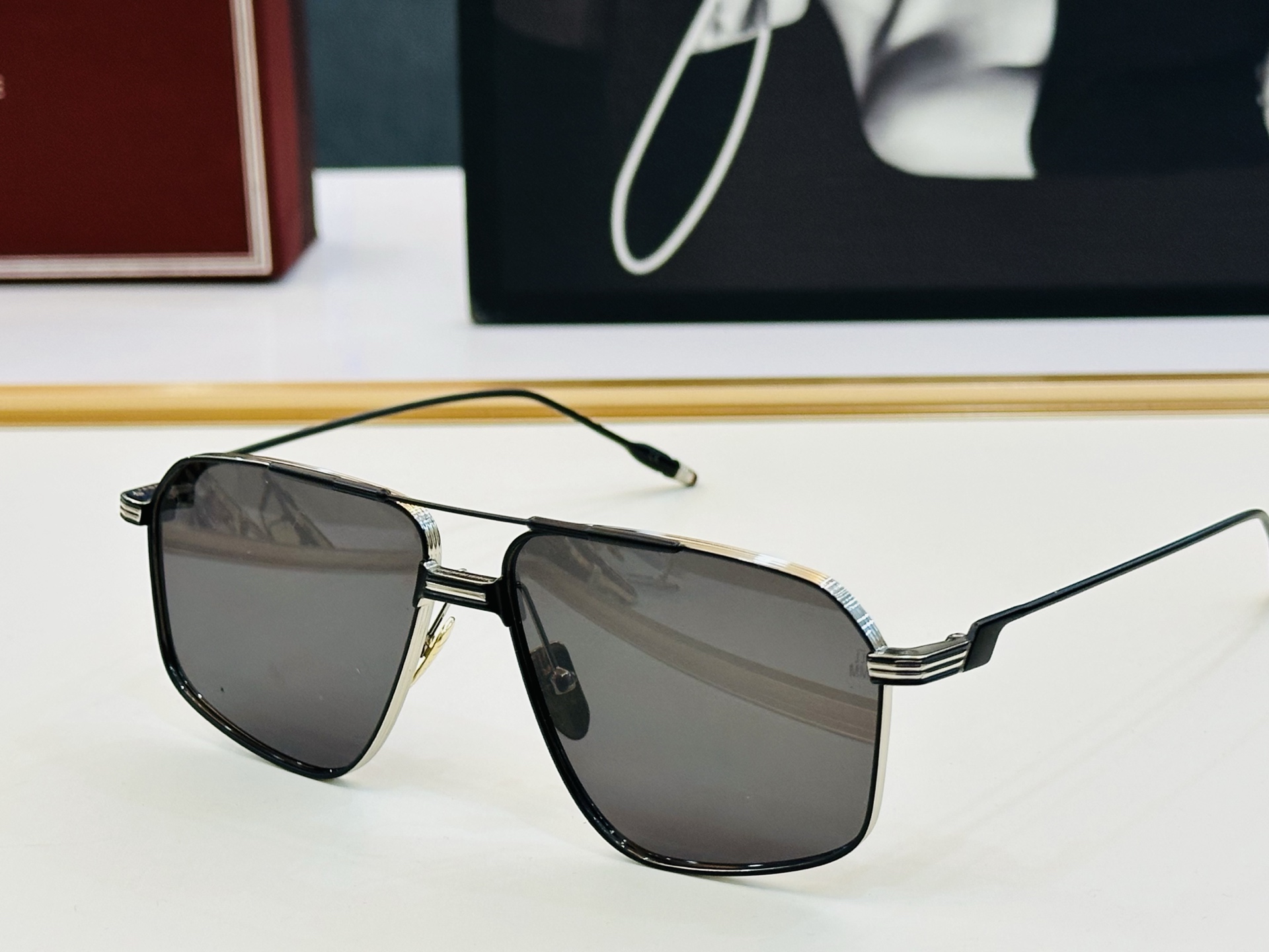 JACQUES MARIE JAGGER 日本手工眼镜 镜框採用上板材打造出  SIZE：51口23-1