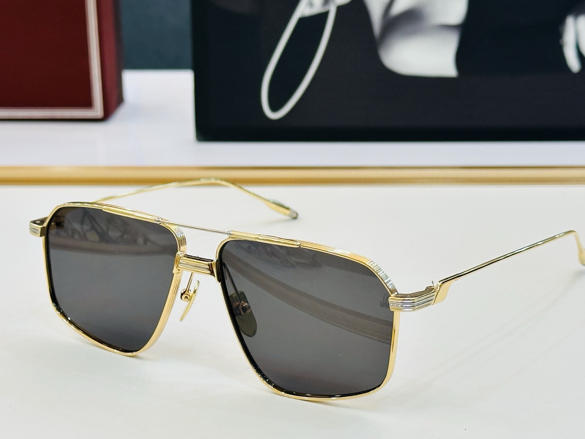 JACQUES MARIE JAGGER 日本手工眼镜 镜框採用上板材打造出  SIZE：51口23-1