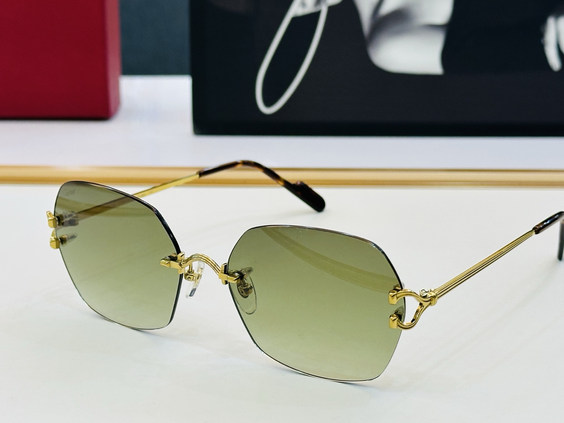 Cartie* 卡家 太阳镜 CT0564O Size：55口18-145 电镀工艺精湛气质十足！W男女