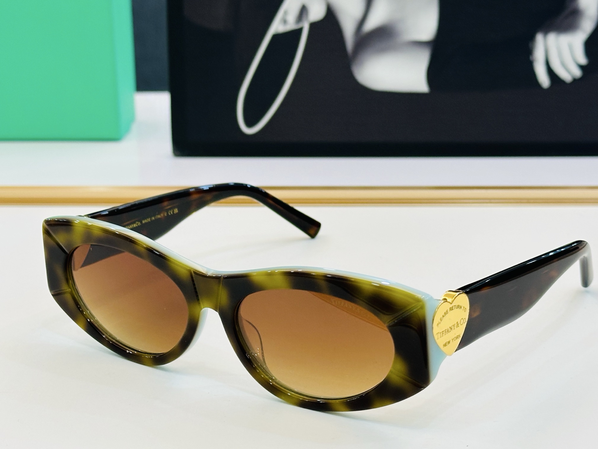 蒂芙家 Tiffany & CO. TF4222U Size：56口17-140 时尚太阳镜架 👍b多色