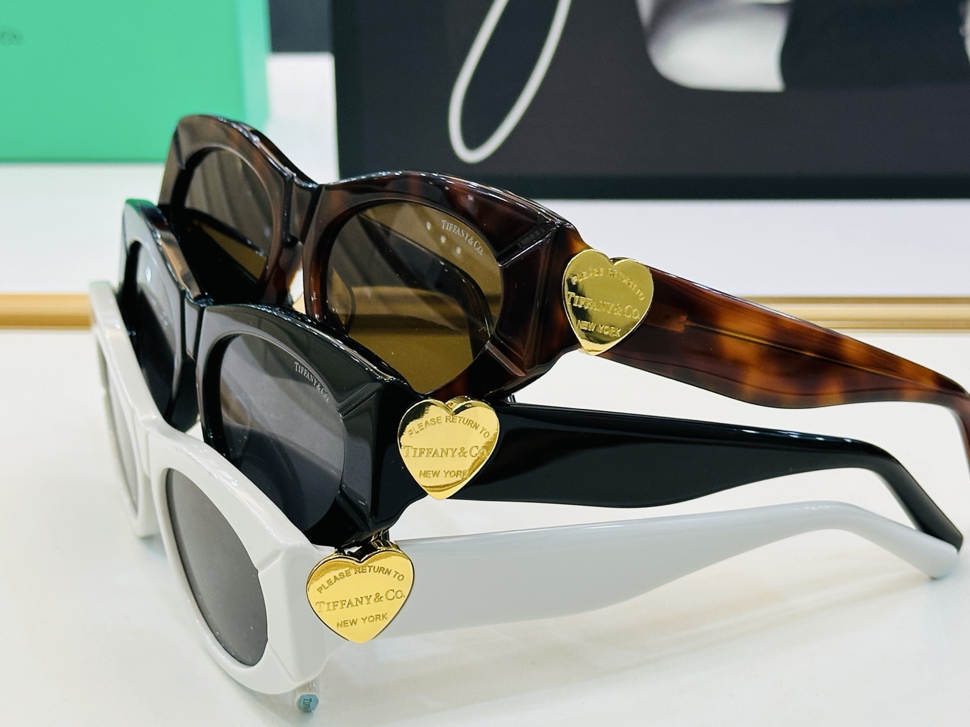 蒂芙家 Tiffany & CO. TF4222U Size：56口17-140 时尚太阳镜架 👍b多色