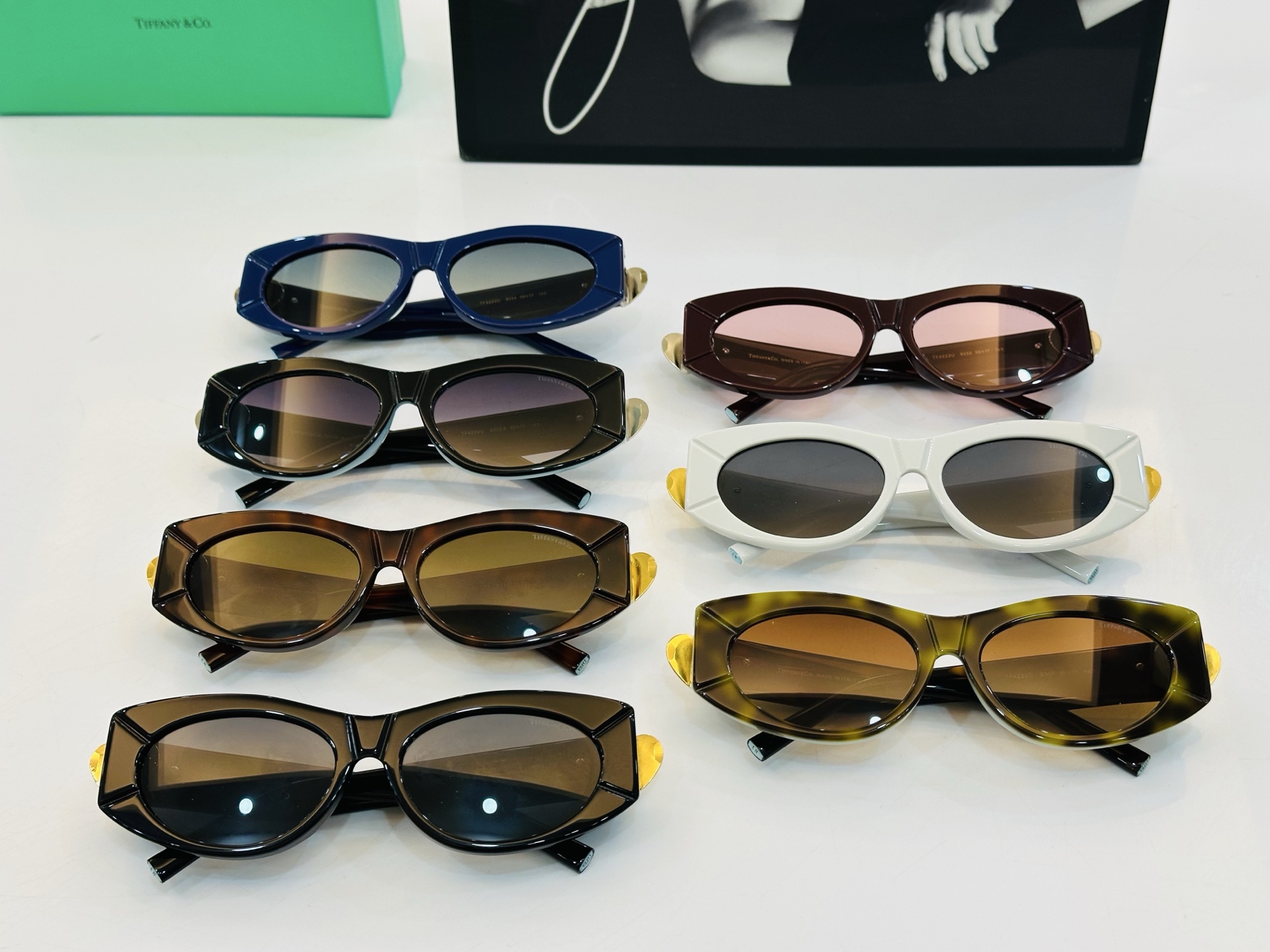 蒂芙家 Tiffany & CO. TF4222U Size：56口17-140 时尚太阳镜架 👍b多色
