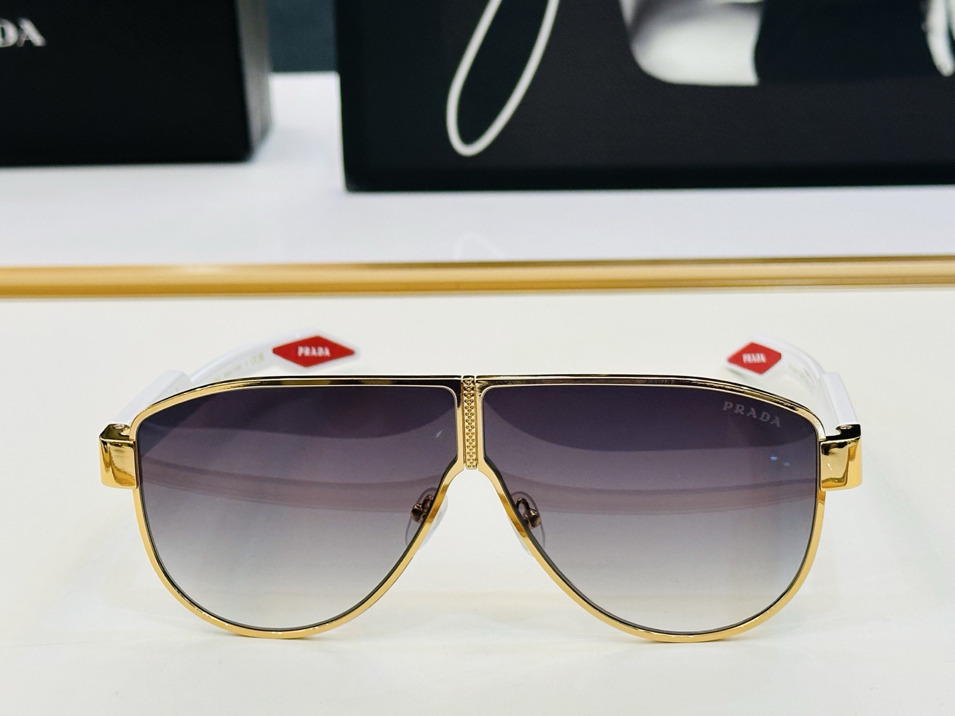 🔺PRAD*🔻普家 PR169  Size：64口4-136 眼镜系列堪称精湛制作 彰显独特个性 b最新