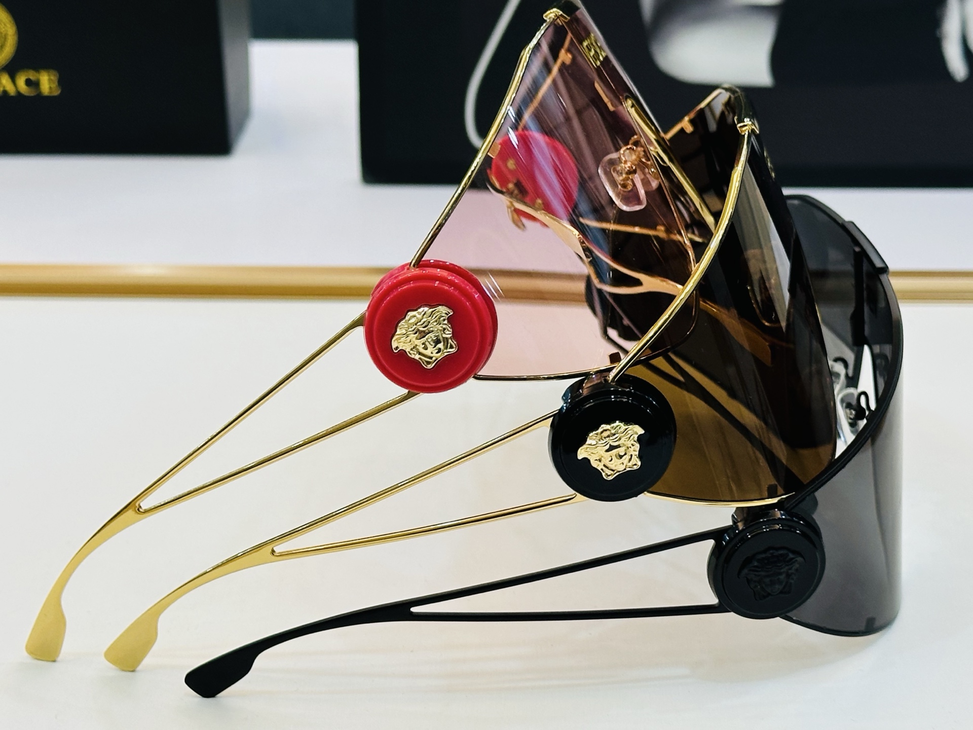 ❤️❤️范思家 VERSACE✨✨✨MODEL：2268  ✨大框 一体镜面 1S有范 