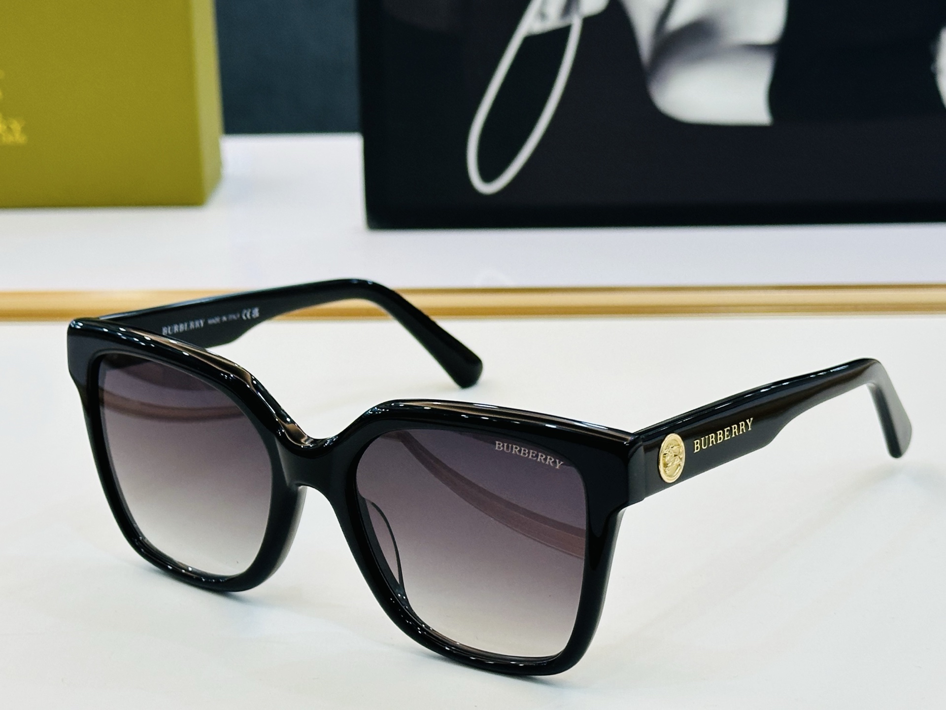 新款 BURBERR*🔻巴家 BE2443 百搭镜架Size：53口18-145 高品质 到货 🌲🌲🌲Z