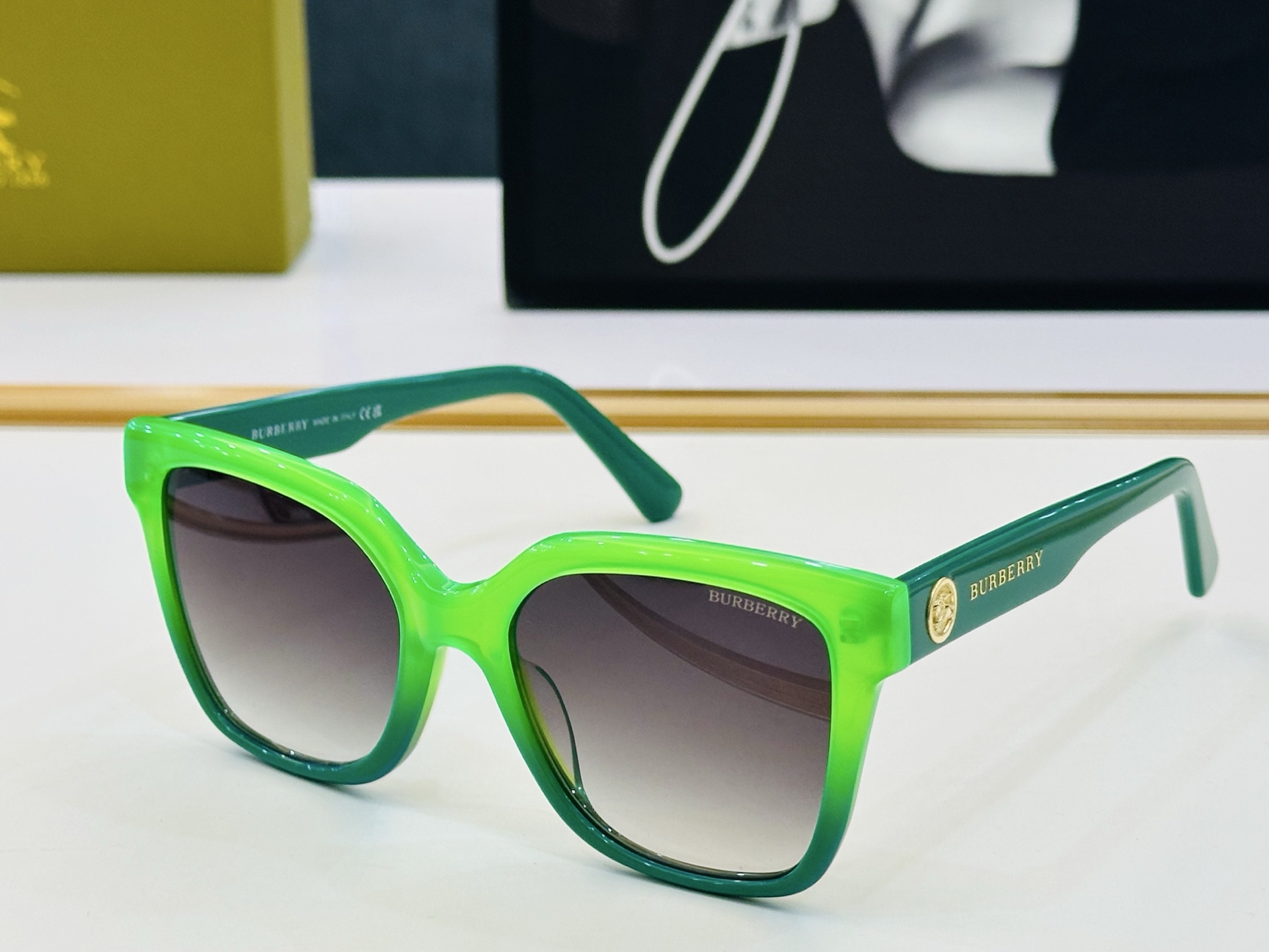 新款 BURBERR*🔻巴家 BE2443 百搭镜架Size：53口18-145 高品质 到货 🌲🌲🌲Z