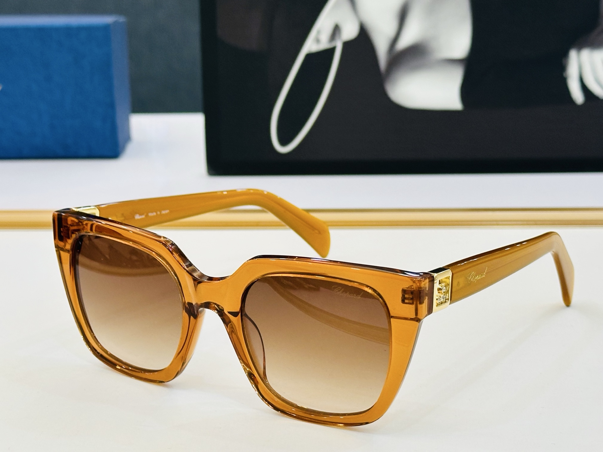 原版 ChoPard肖邦 MODEL VCH402S Size：54口18-145 以现代时尚的设计风格