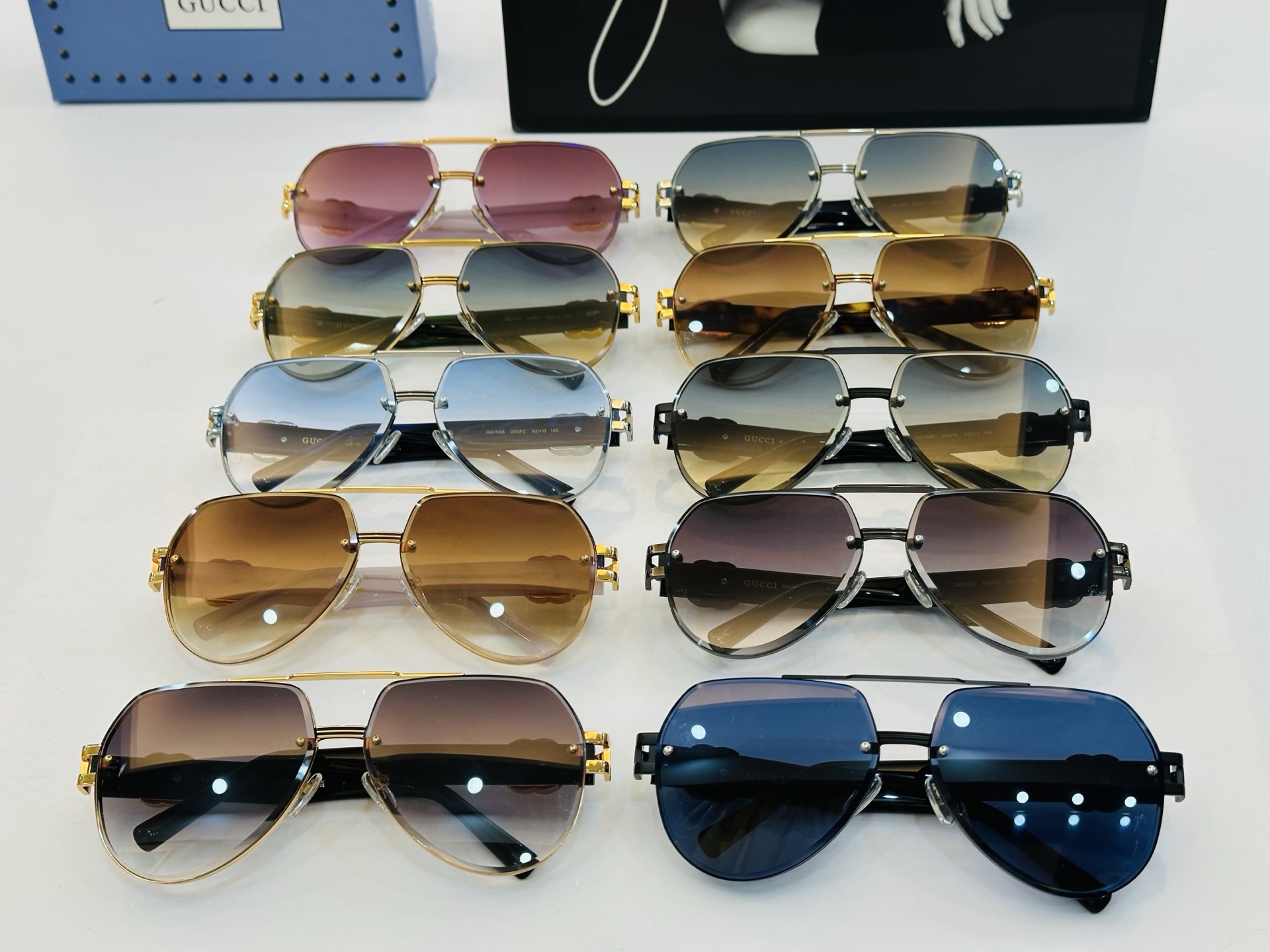 GUCC* 古家 GG1595 🐝🐝系列 Size：62口13-140 🍁🍁K 超绝品质 太阳镜 。