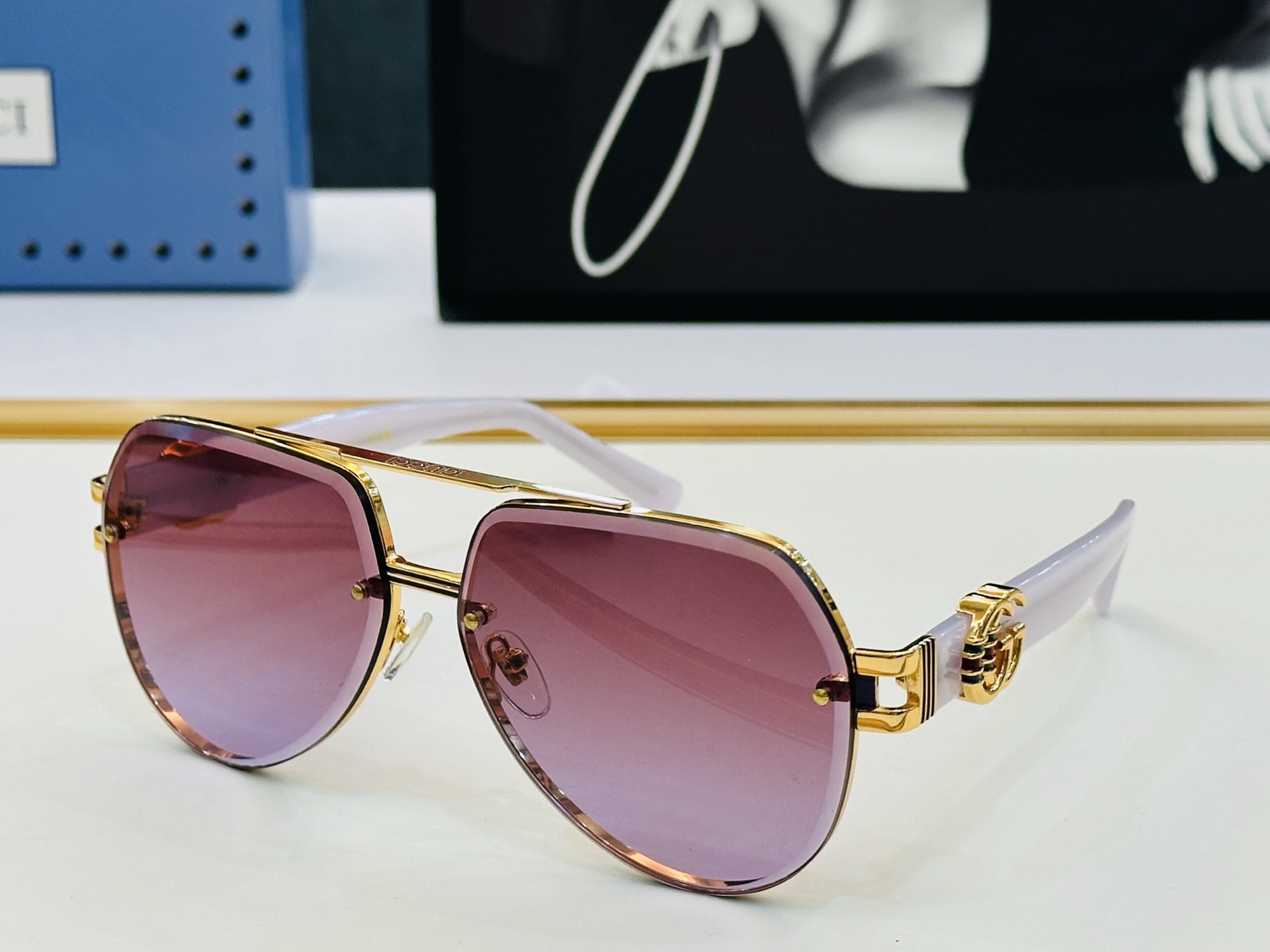 GUCC* 古家 GG1595 🐝🐝系列 Size：62口13-140 🍁🍁K 超绝品质 太阳镜 。