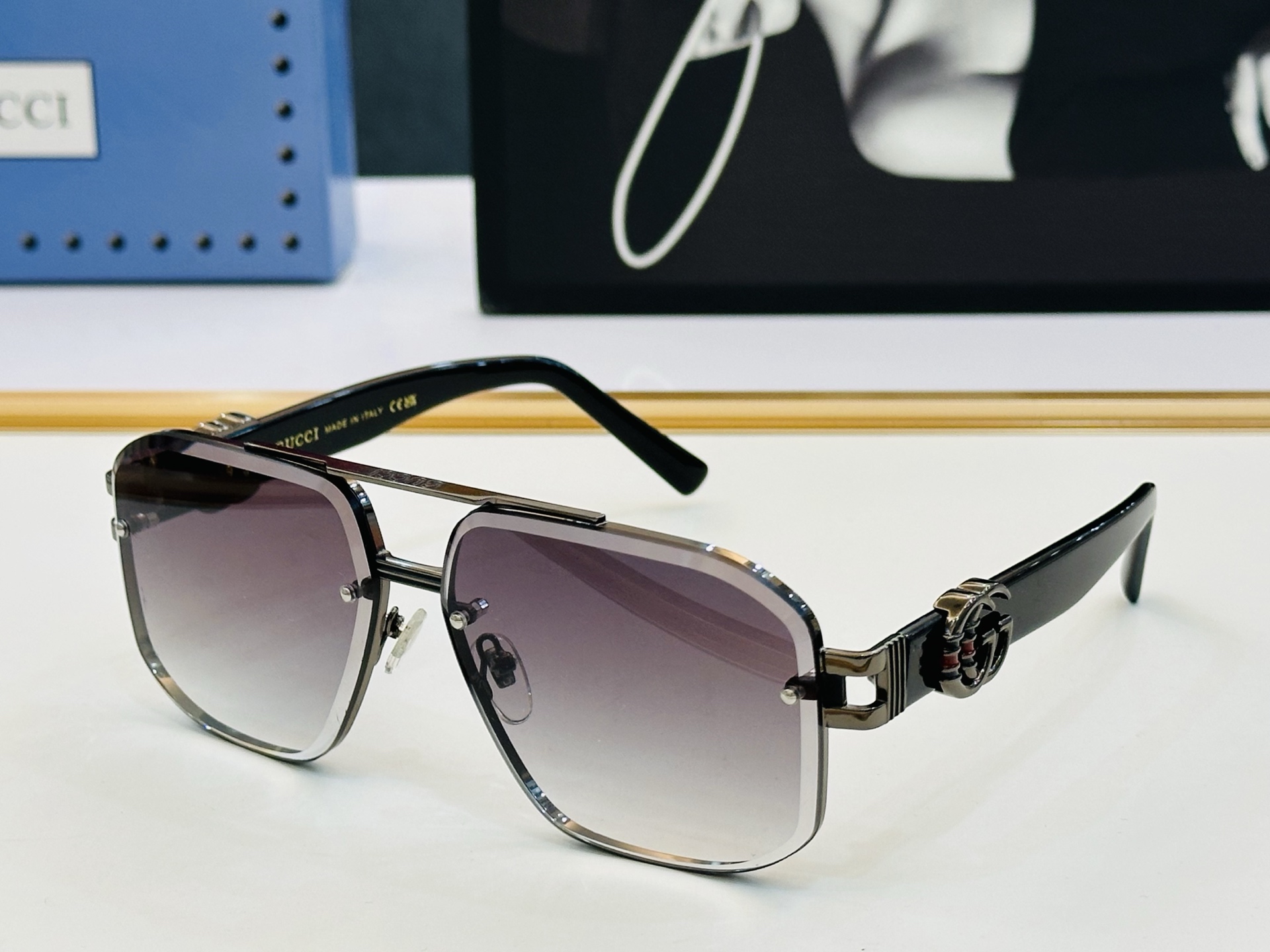 GUCC* 古家 GG1596 🐝🐝系列 Size：63口13-140 🍁🍁K 超绝品质 太阳镜 。