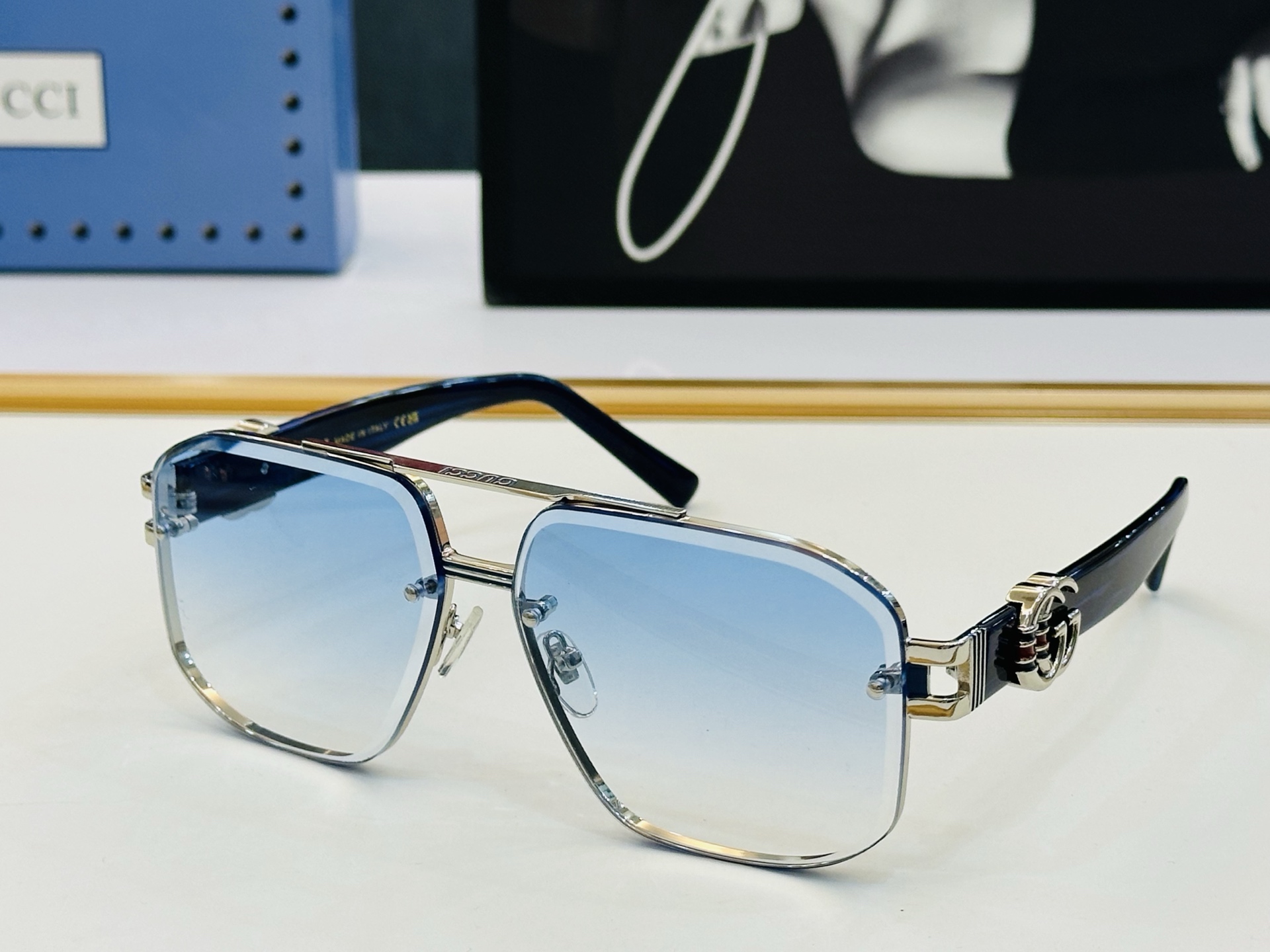 GUCC* 古家 GG1596 🐝🐝系列 Size：63口13-140 🍁🍁K 超绝品质 太阳镜 。