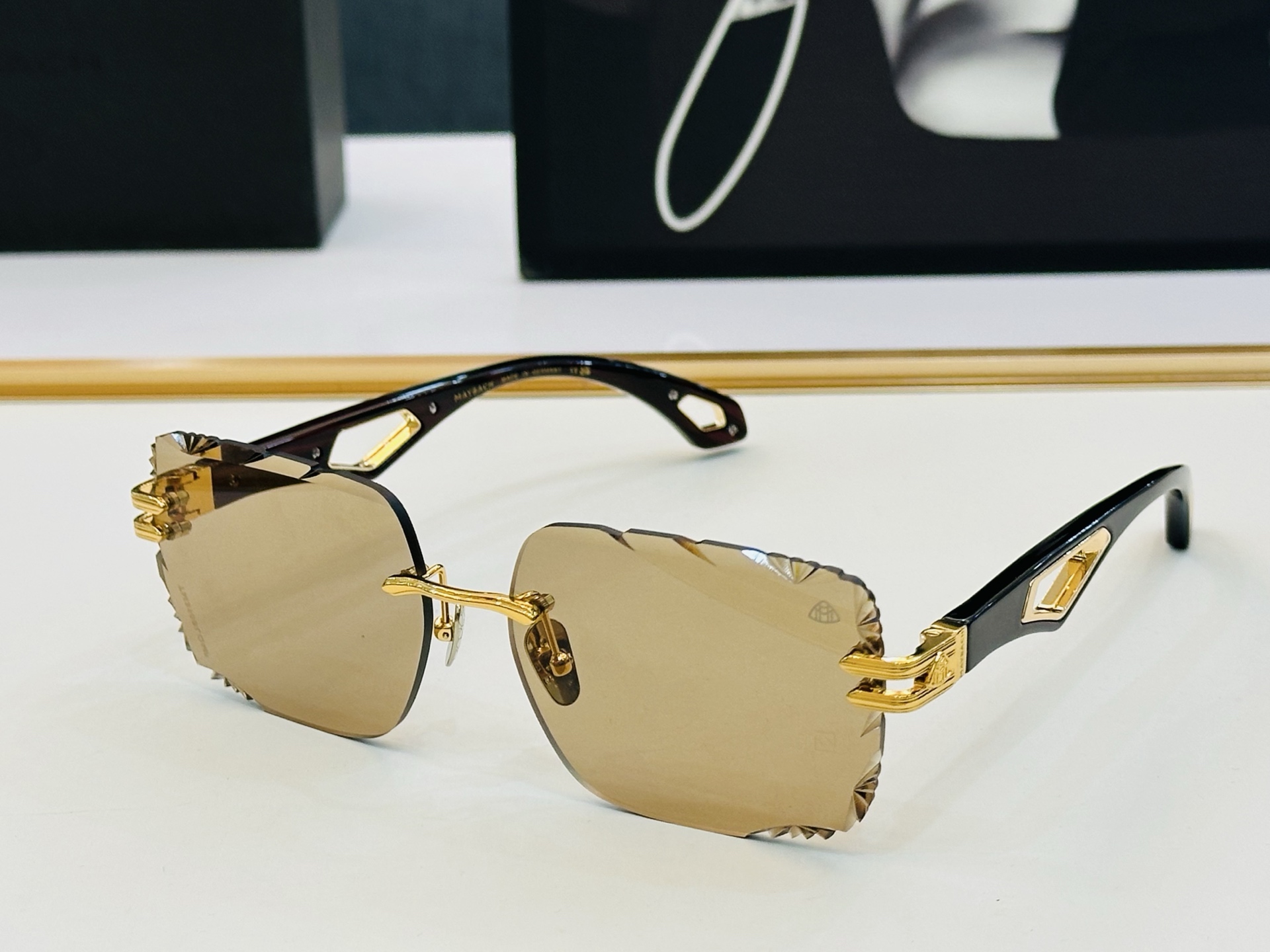 高品质 迈巴赫 🎉🎉做工精美💕💕MAYBAC*H Z154   Size：61口17-145  质感十足