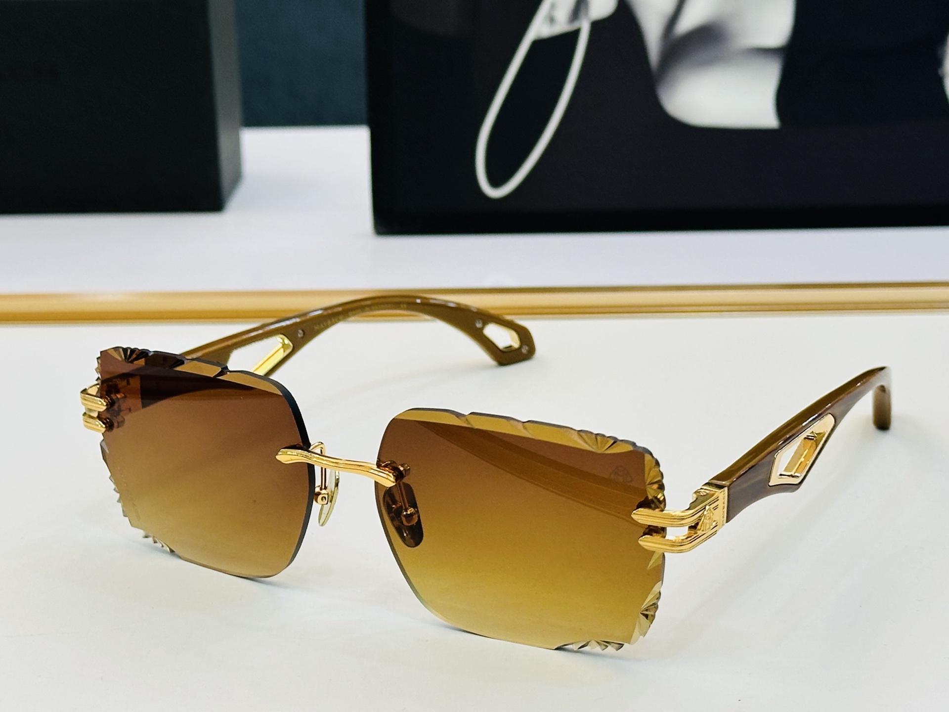 高品质 迈巴赫 🎉🎉做工精美💕💕MAYBAC*H Z154   Size：61口17-145  质感十足