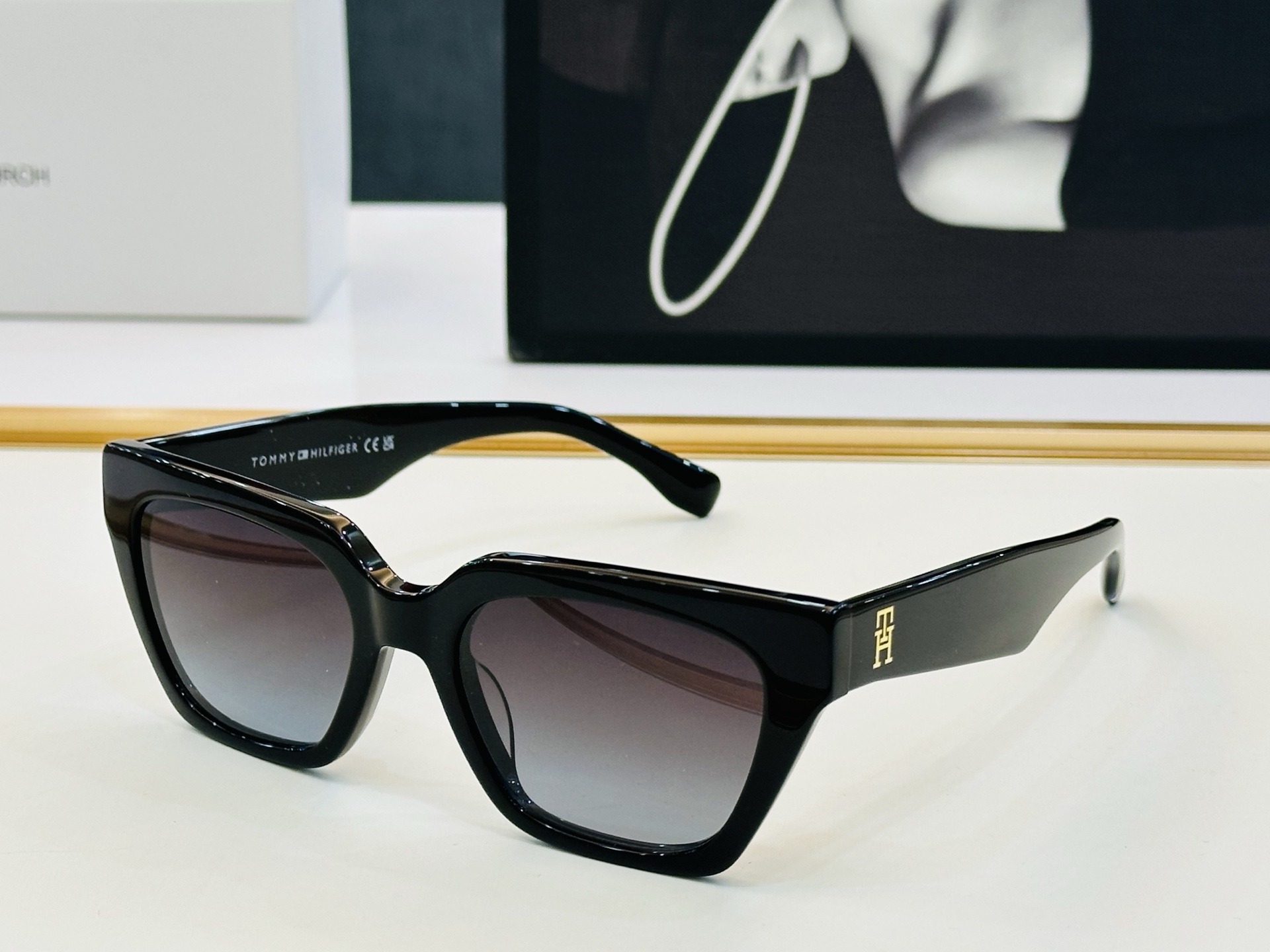 NO:373836,TORY BURC*MODEL: TH2101 heavy production SIZE: 54-piece 21-145 L high quality glasses sunglasses sunglasses, glasses, burberry19860909TORY BURC*MODEL:TH2101 重磅出品 SIZE: 54口21-145 L高品质 眼镜墨镜太阳镜,眼镜,burberry,glasses