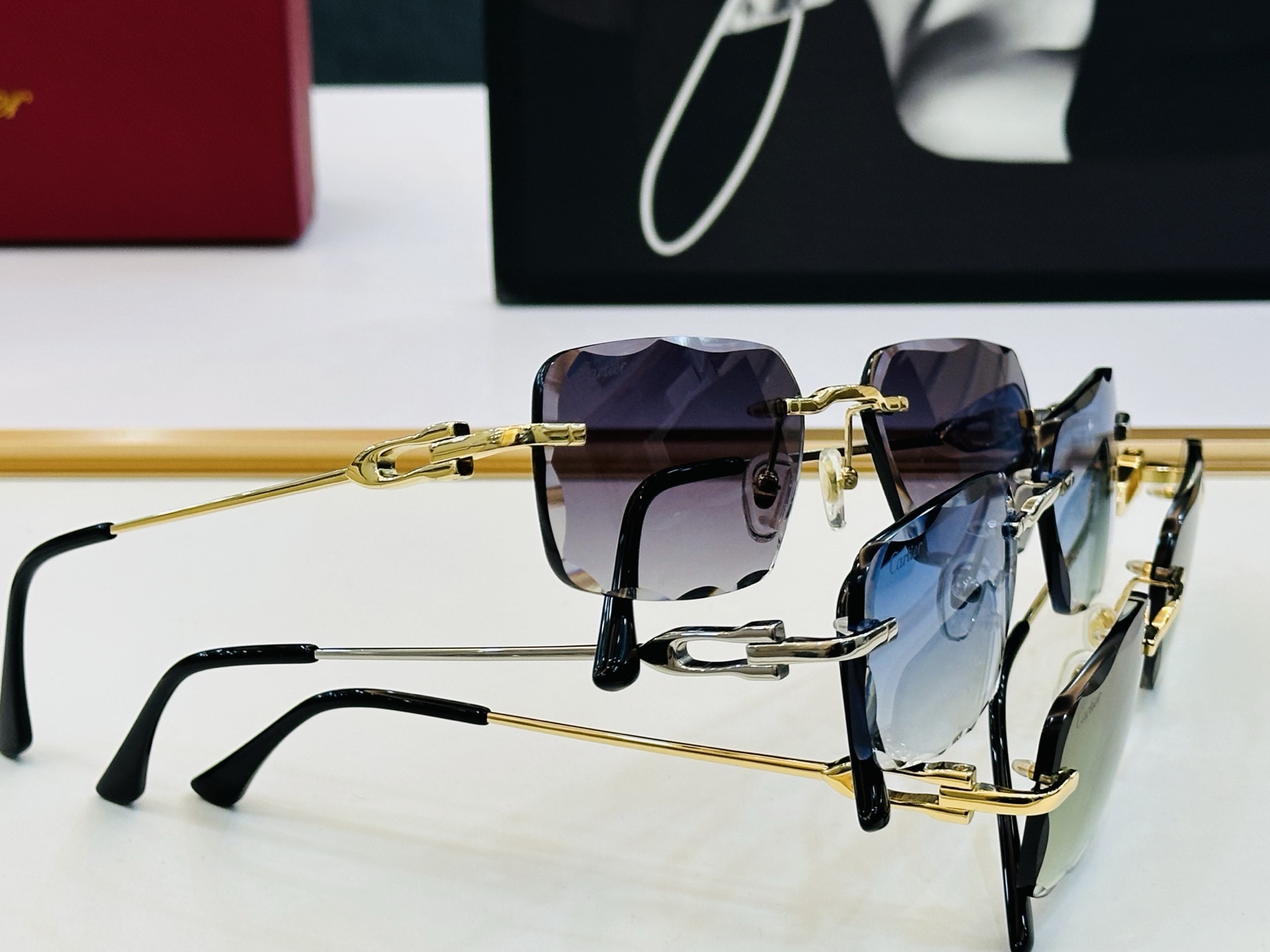 Cartie* 卡家 CT0045 太阳镜 Size：55口19-145  工艺精湛气质十足！A男女同款