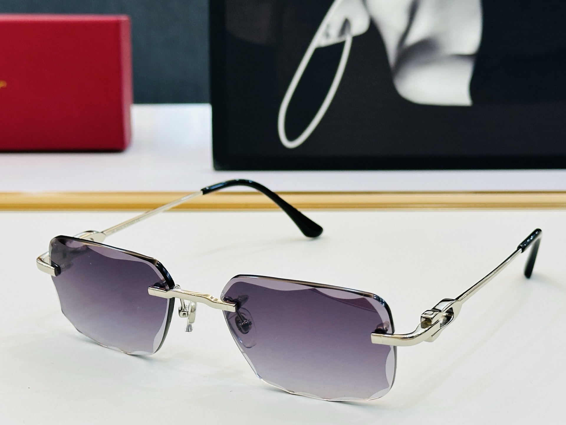 Cartie* 卡家 CT0045 太阳镜 Size：55口19-145  工艺精湛气质十足！A男女同款