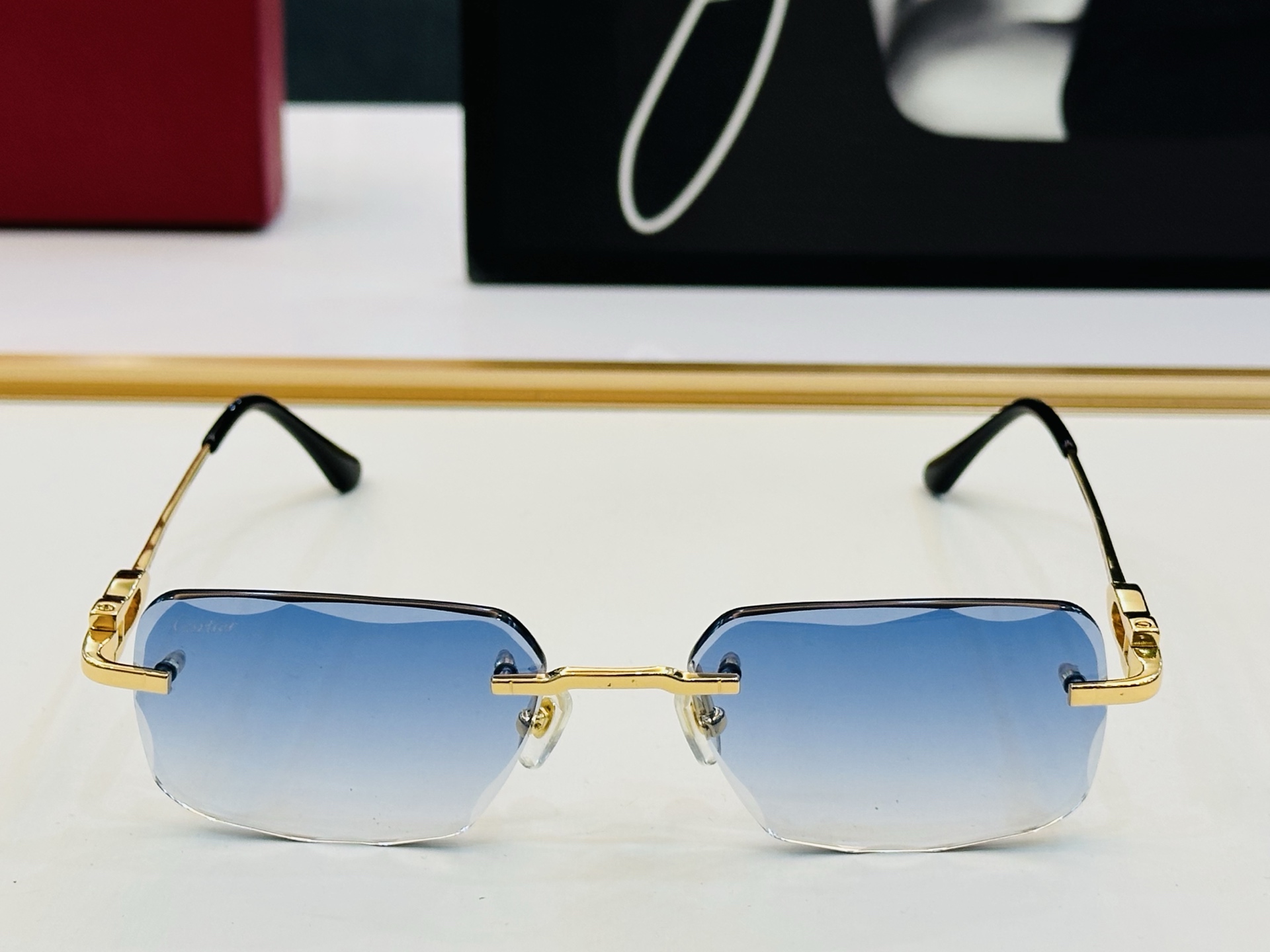 Cartie* 卡家 CT0045 太阳镜 Size：55口19-145  工艺精湛气质十足！A男女同款