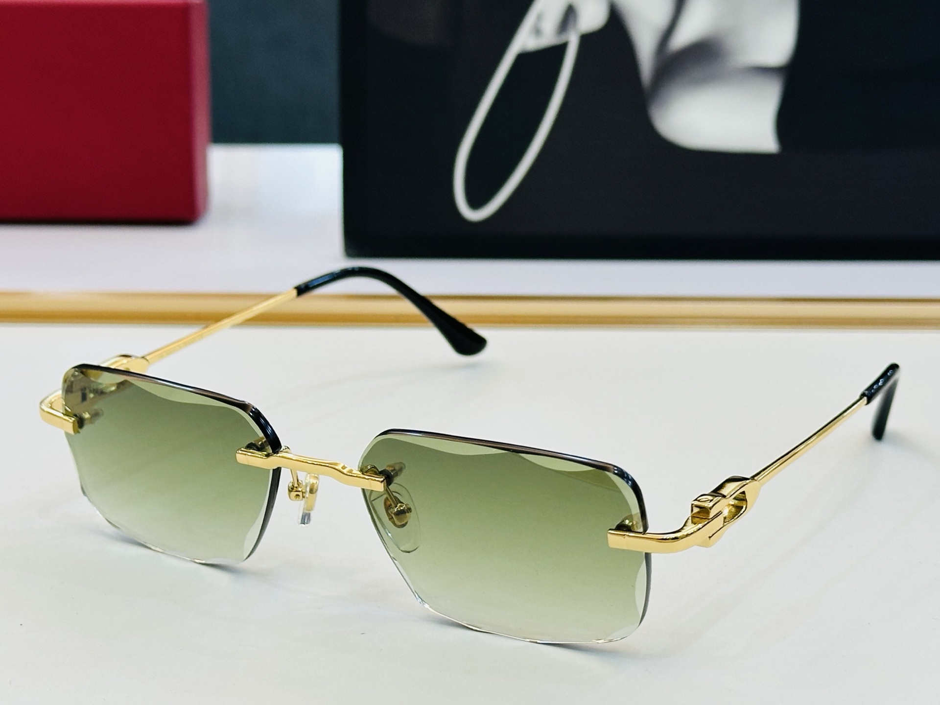 Cartie* 卡家 CT0045 太阳镜 Size：55口19-145  工艺精湛气质十足！A男女同款