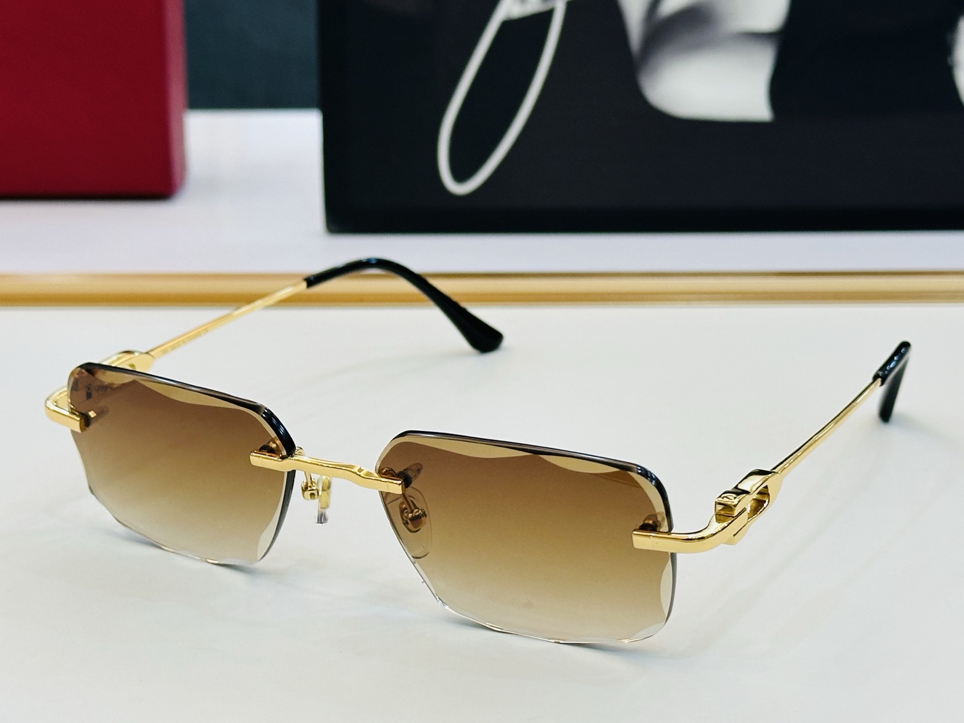 Cartie* 卡家 CT0045 太阳镜 Size：55口19-145  工艺精湛气质十足！A男女同款