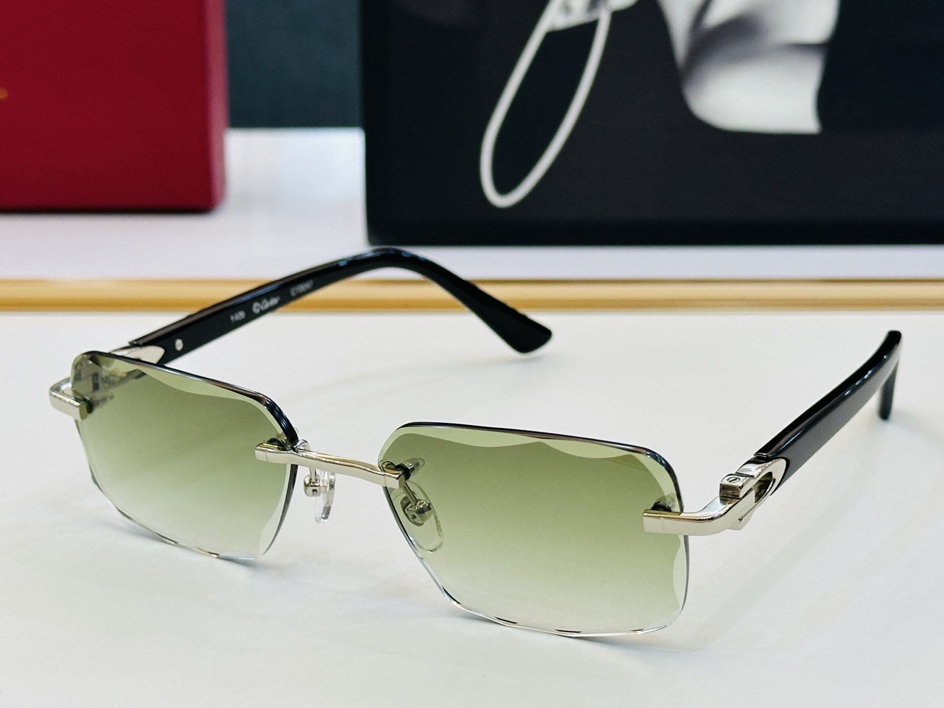 Cartie* 卡家 CT0047 太阳镜 Size：55口18-140 工艺精湛气质十足！A男女同款 