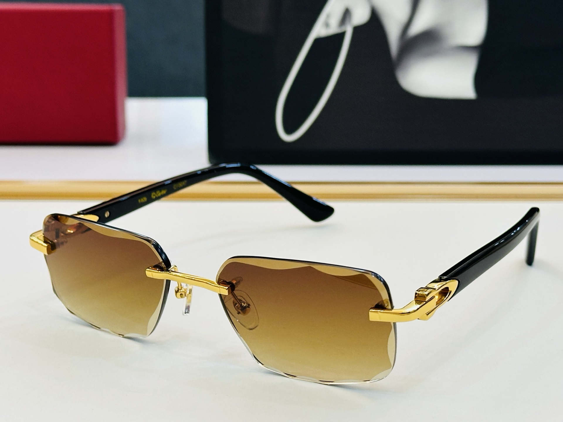 Cartie* 卡家 CT0047 太阳镜 Size：55口18-140 工艺精湛气质十足！A男女同款 