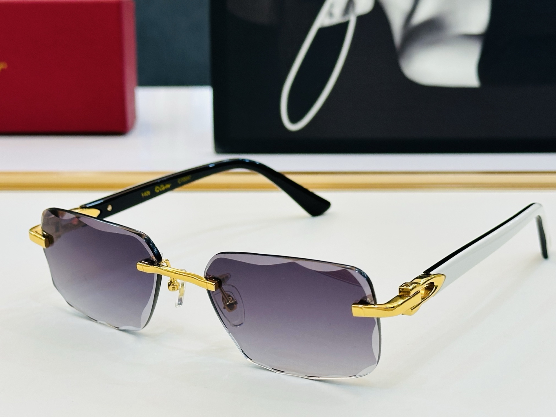 Cartie* 卡家 CT0047 太阳镜 Size：55口18-140 工艺精湛气质十足！A男女同款 