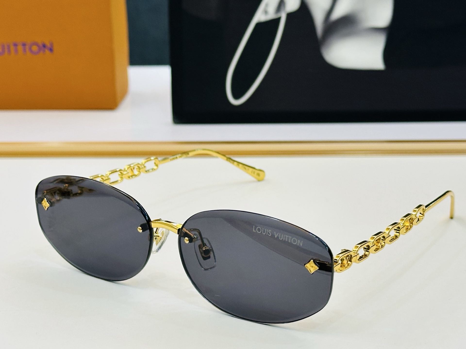 NO:373886,Louis Z3016U Size64 13-Violent Shows unique personality Shows you atmospheric C High quality Glasses Sunglasses, Glasses, louis vuitton19860909路易家 Z3016U Size64口13-充满活力的 展现独特个性展现大气的你 C高品质 眼镜墨镜太阳镜,眼镜,louis vuitton,glasses