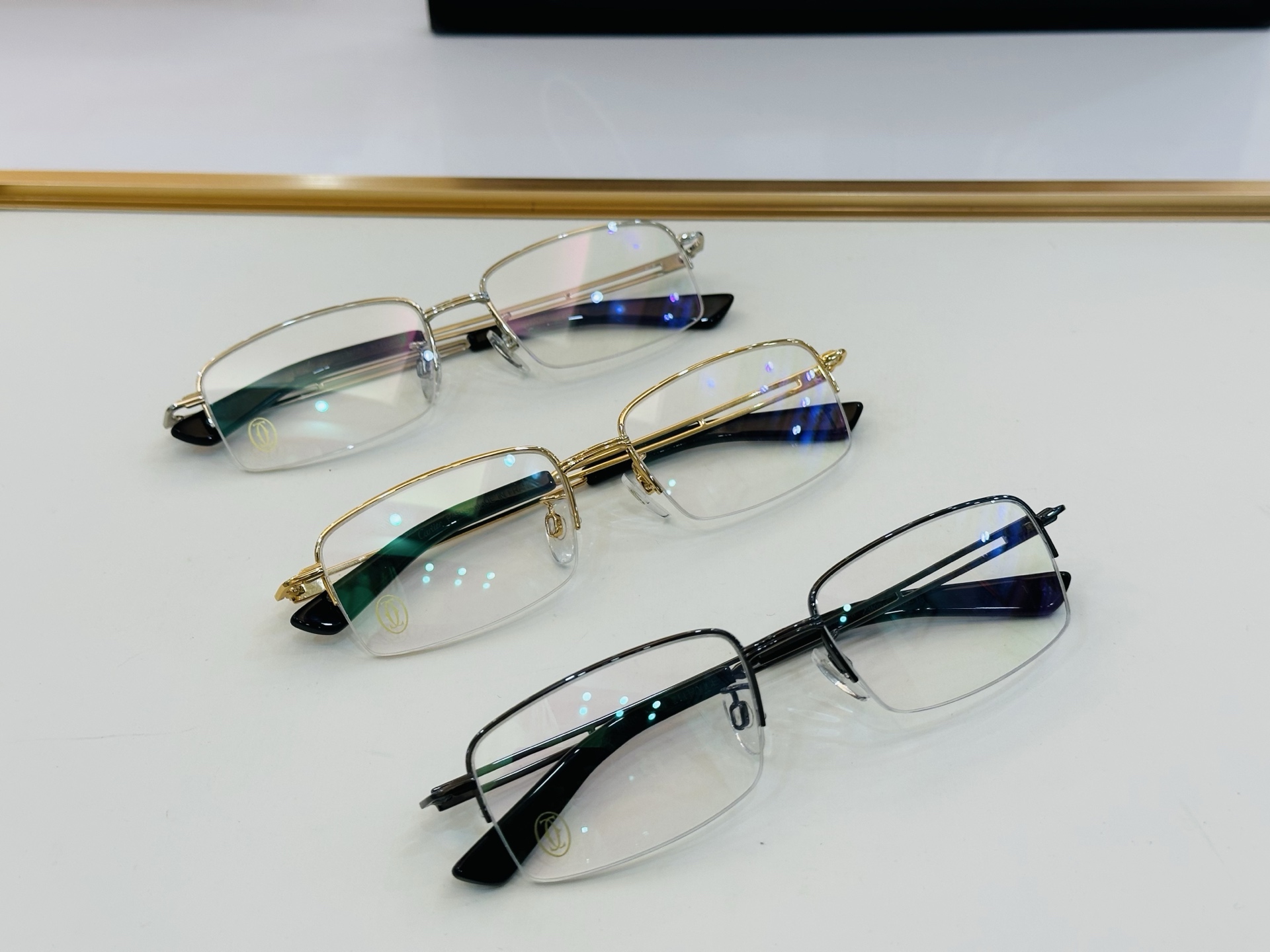 🆕 原版Cartie* 卡家 官网经典款 太阳镜 CT  Size：56口18-140 电镀工艺精湛大牌