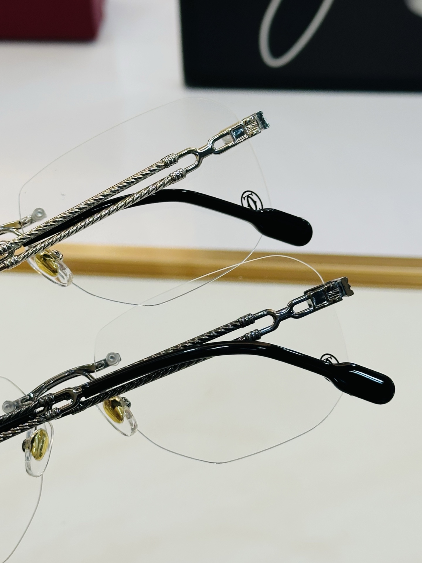 Cartie* 卡家 太阳镜 CT0597S Size：56口19-145 电镀工艺精湛气质十足！Z男女