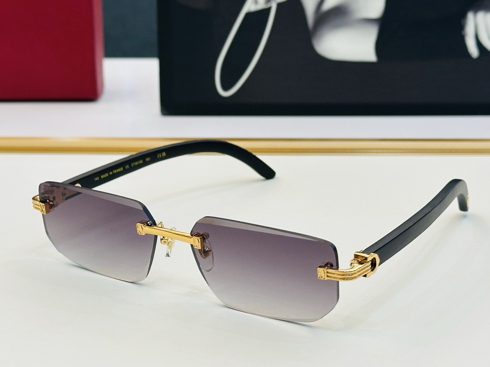 NO:373870,Original Cartie* Kajia Official Website Classic Sunglasses CT0619S Size59-17-143 Exquisite Electroplating craftsmanship XL is very elegant when worn!  glasses sunglasses sunglasses, glasses, cartier19860909原版Cartie* 卡家 官网经典款 太阳镜 CT0619S Size59口17-143电镀工艺精湛大牌品 XL戴起来气质十足！ 眼镜墨镜太阳镜,眼镜,cartier,glasses