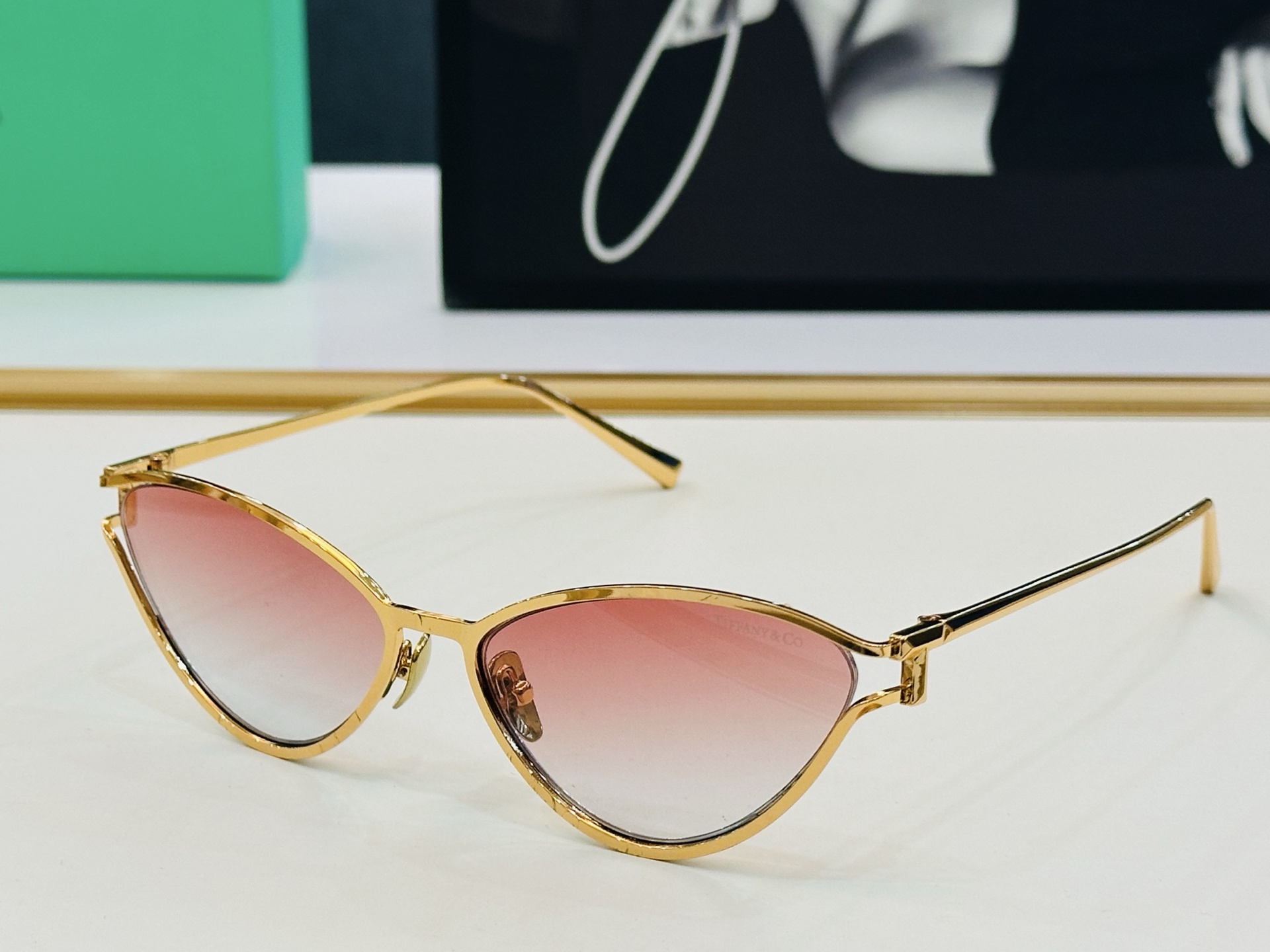 蒂芙家 Tiffany & CO. TF3095     Size：58口16-140  时尚太阳镜架 