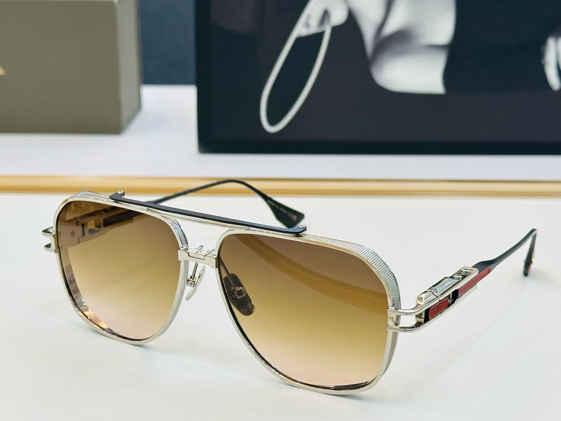 官网款 DlT* 迪塔 DTS315 Size：56口17-137  意大利最新原单货 得意得意男款太阳