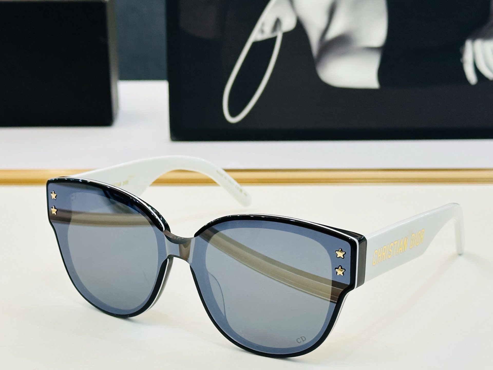 🔻🔻🔻DIO* 迪家 B2I  Size：53口21-140 春夏款墨镜 😎🔆 XL搭配镜腿精致 质量上