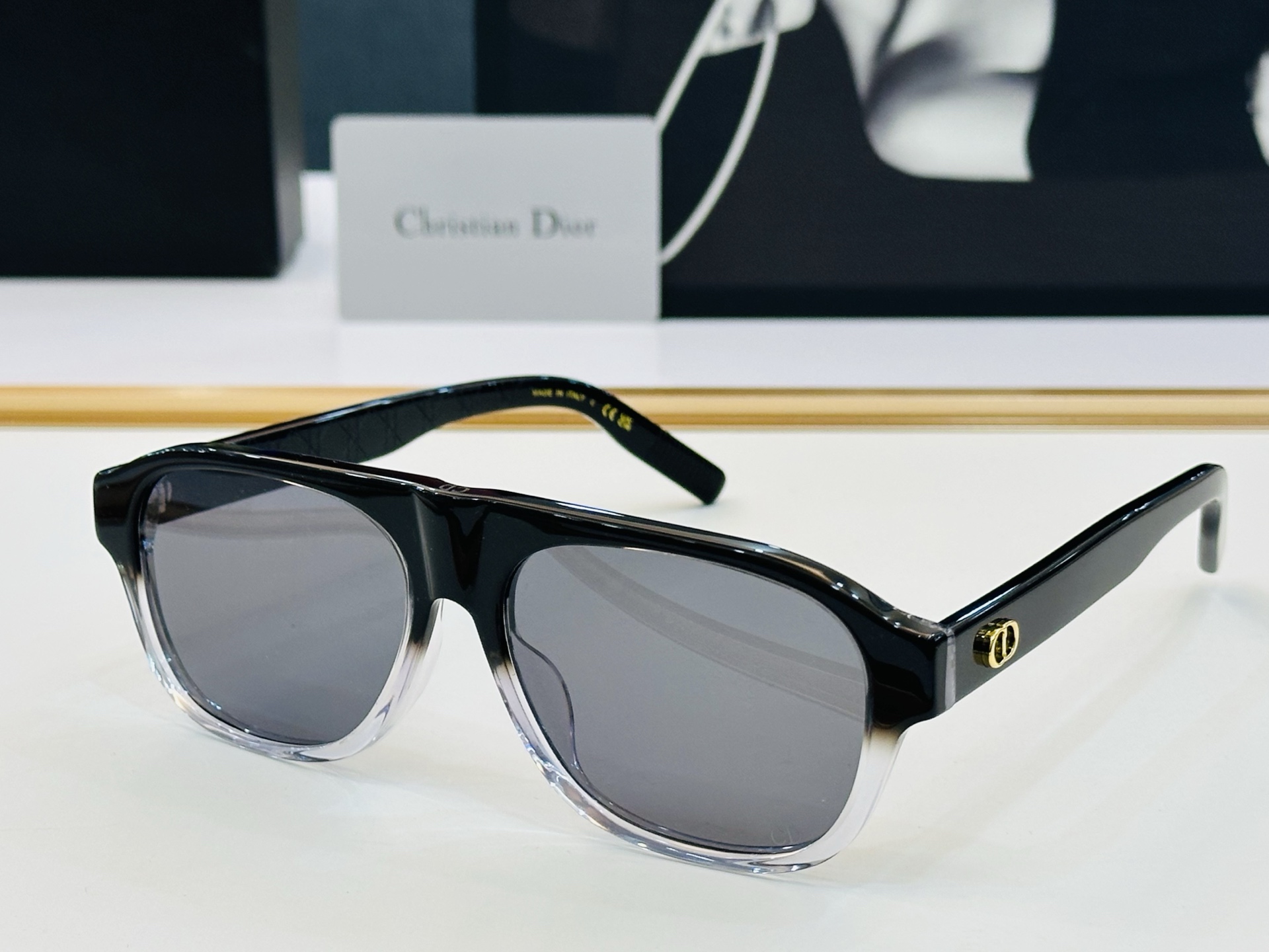 🔻🔻🔻DIO* 迪家 A1F Size：57口16-145  春夏款墨镜 😎🔆 C搭配镜腿精致 质量上佳