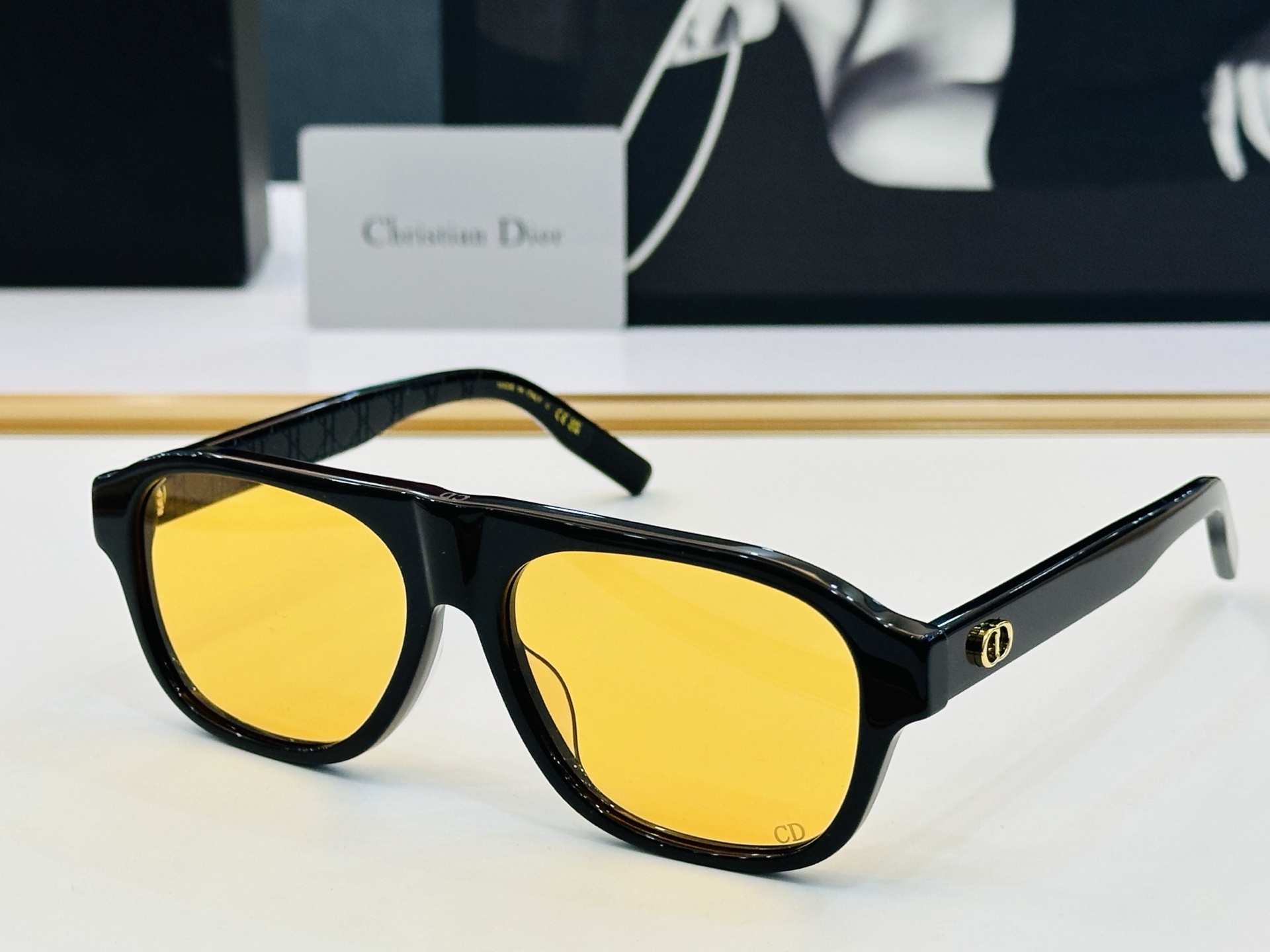 🔻🔻🔻DIO* 迪家 A1F Size：57口16-145  春夏款墨镜 😎🔆 C搭配镜腿精致 质量上佳