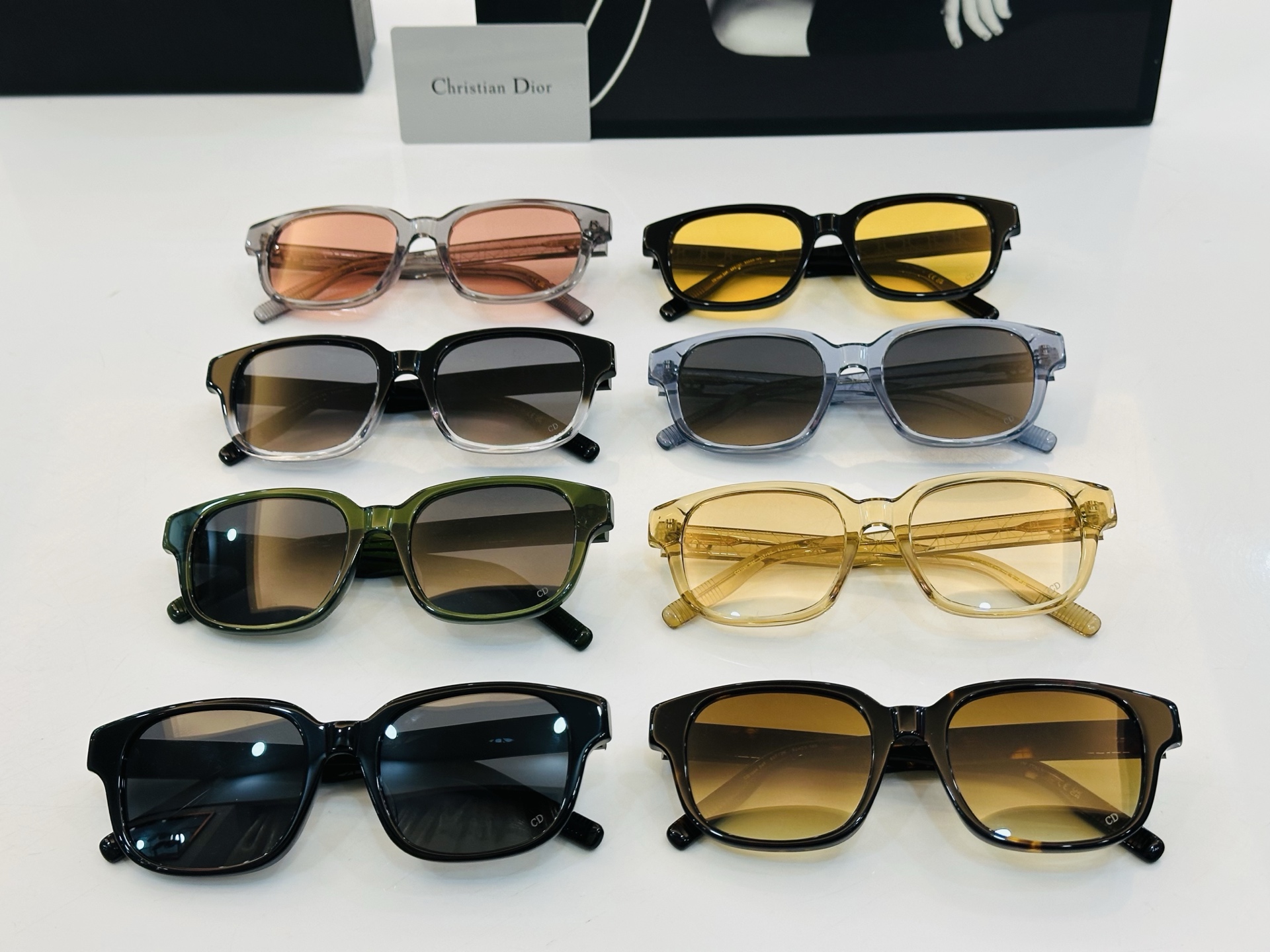 🔻🔻🔻DIO* 迪家 S4F Size：53口20-145  春夏款墨镜 😎🔆 C搭配镜腿精致 质量上佳