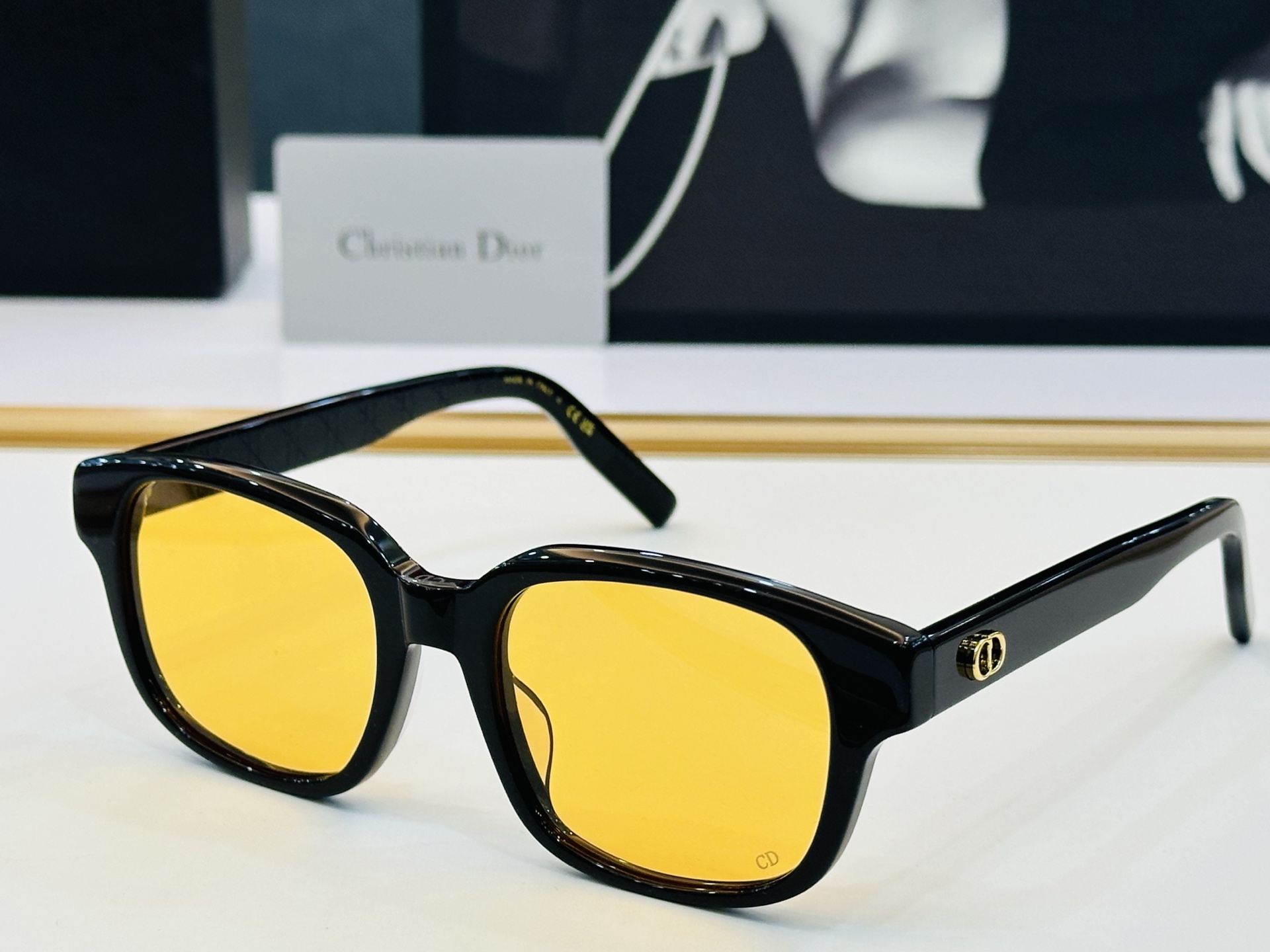 🔻🔻🔻DIO* 迪家 S4F Size：53口20-145  春夏款墨镜 😎🔆 C搭配镜腿精致 质量上佳