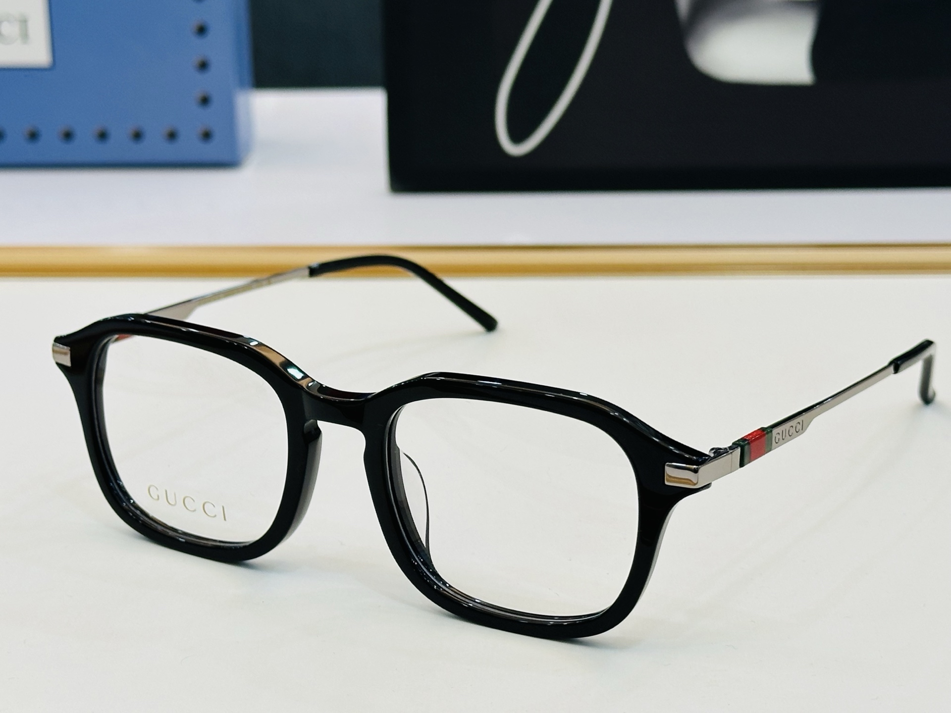 🔺GUCC*🔻 古家GG1891O Size：49口22-145  原版墨镜搭配镜框🔝🔝时尚靓丽 B个性