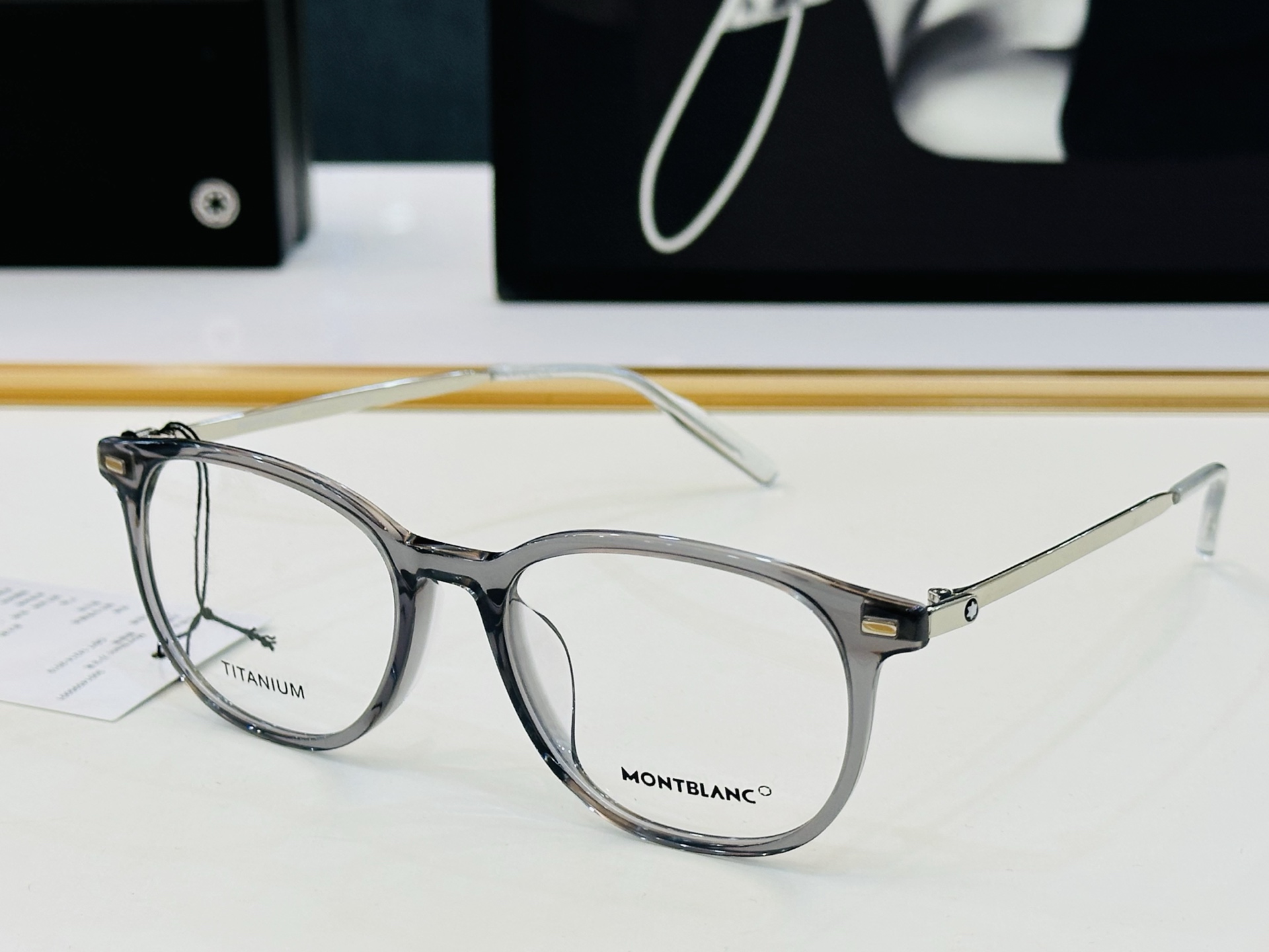 官网新品 MONTBLANC 万宝龙 MB0448OA   Size：53口18-145   做工精良 