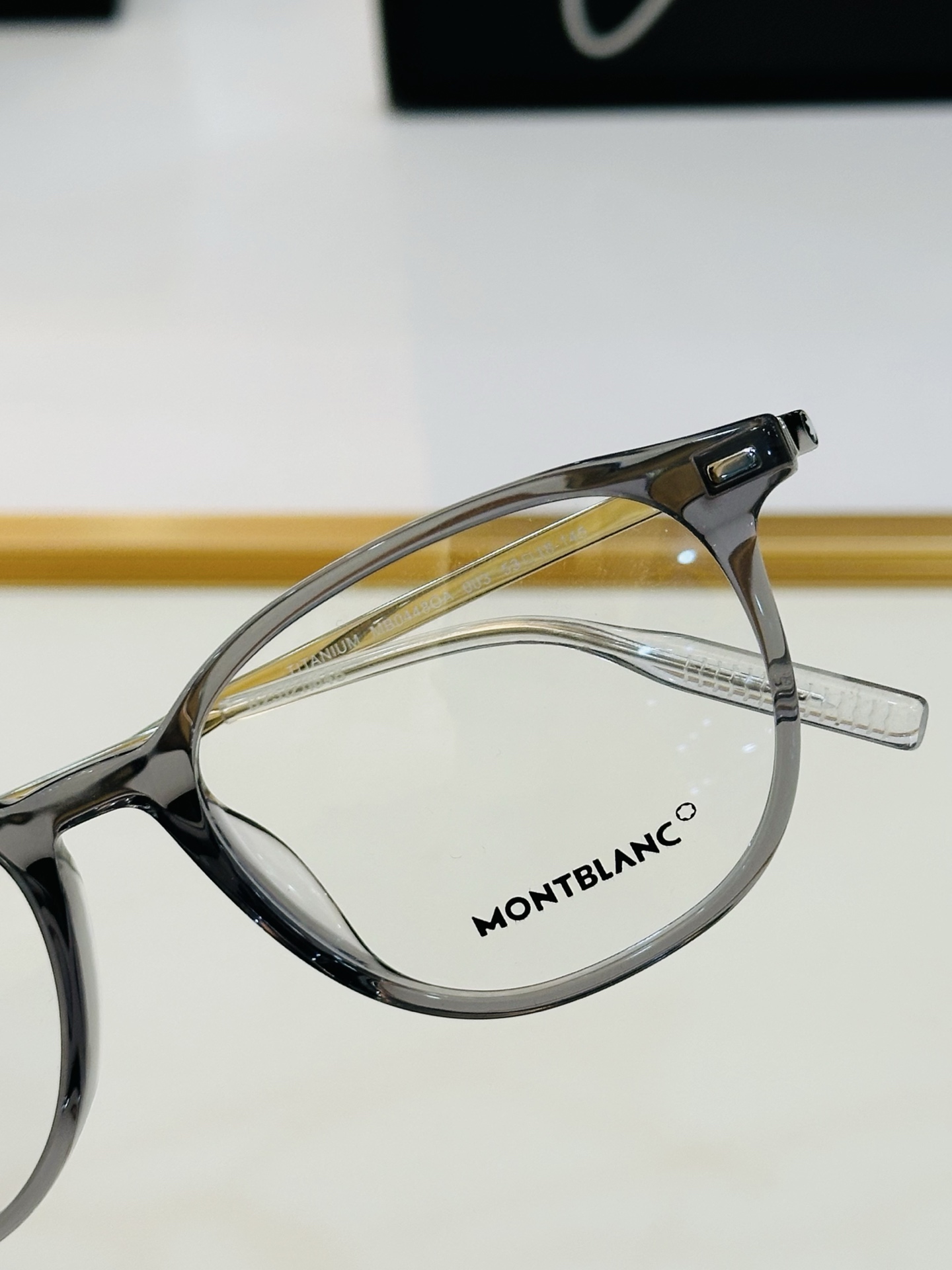 官网新品 MONTBLANC 万宝龙 MB0448OA   Size：53口18-145   做工精良 