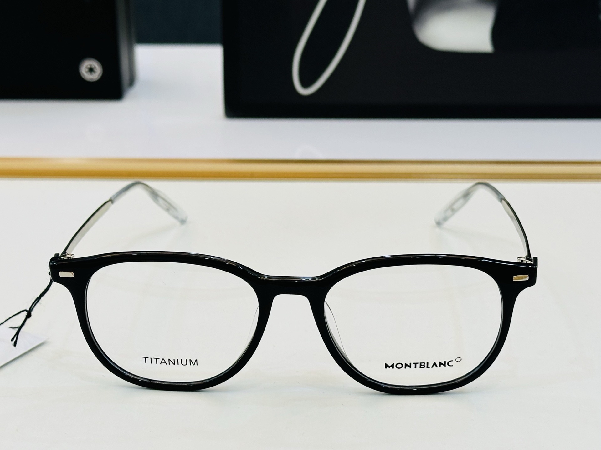 官网新品 MONTBLANC 万宝龙 MB0448OA   Size：53口18-145   做工精良 