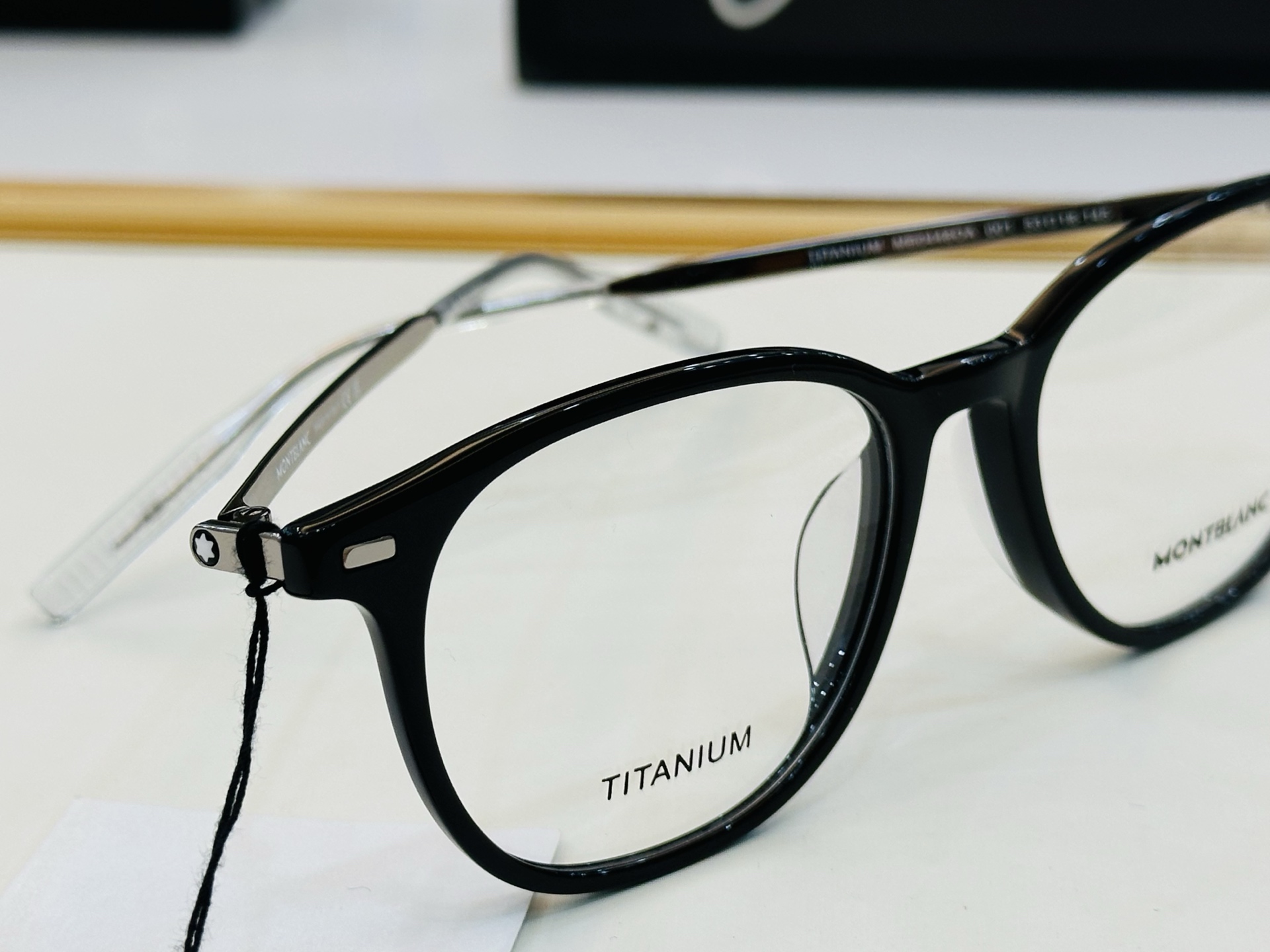 官网新品 MONTBLANC 万宝龙 MB0448OA   Size：53口18-145   做工精良 