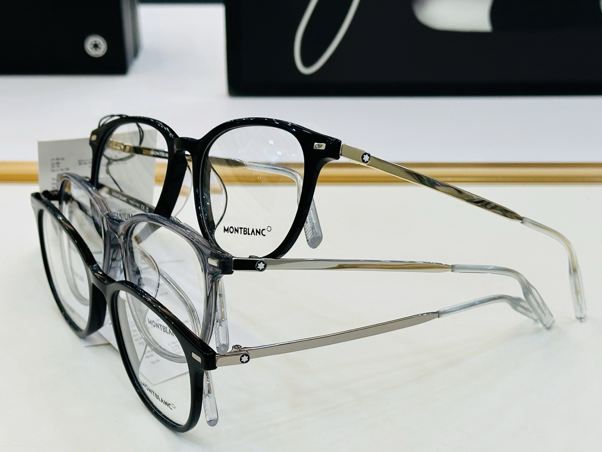 官网新品 MONTBLANC 万宝龙 MB0448OA   Size：53口18-145   做工精良 