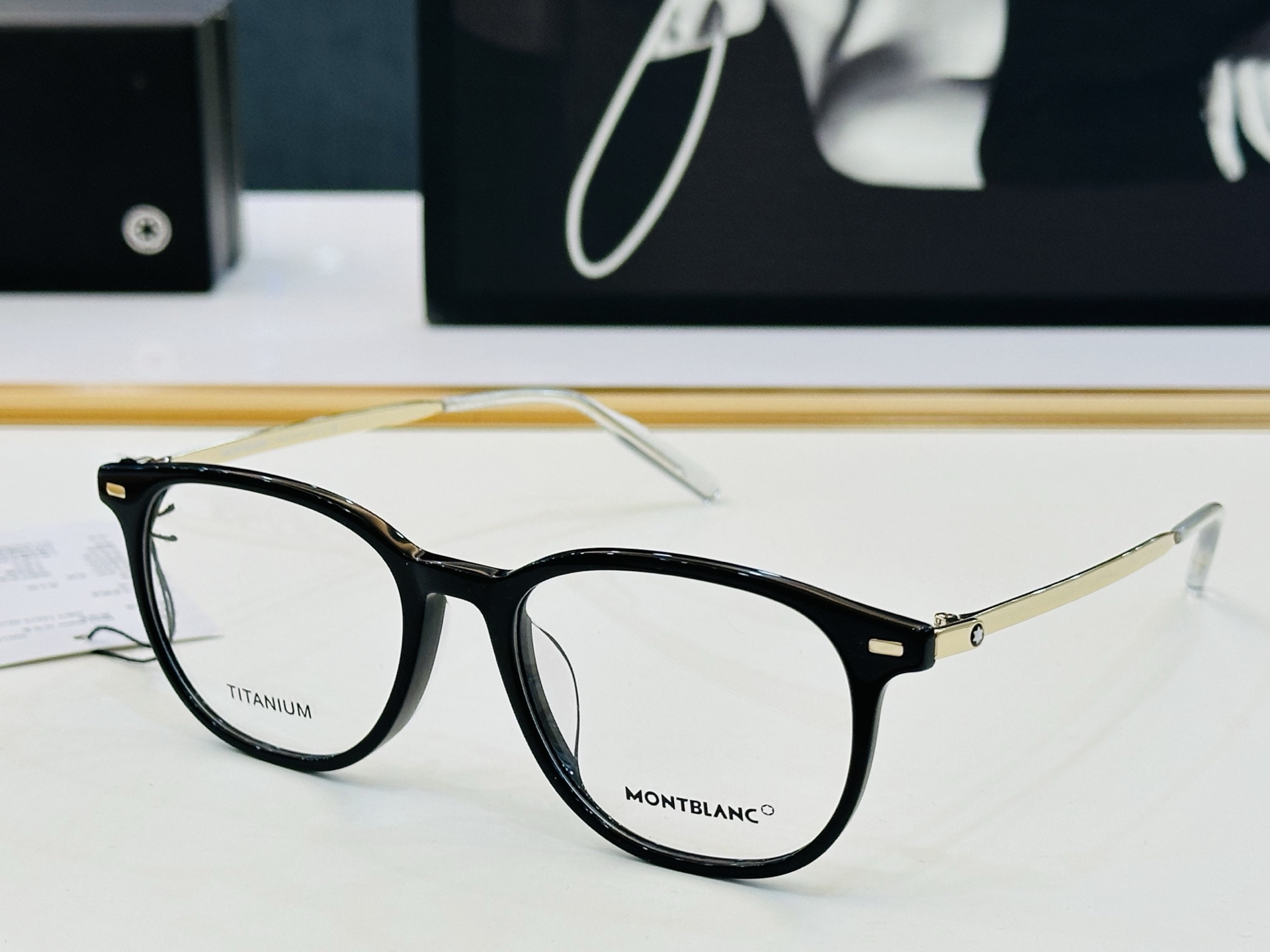 NO:373860,Official website new product MONTBLANC Montblanc MB0448OASize53 port 18-145 excellent workmanship W Perfect electroplating Comfortable wear Titanium rack Glasses Sunglasses Sunglasses, glasses, montblanc19860909官网新品 MONTBLANC 万宝龙 MB0448OASize53口18-145做工精良 W 完美电镀 配戴舒适 钛架 眼镜墨镜太阳镜,眼镜,montblanc,glasses