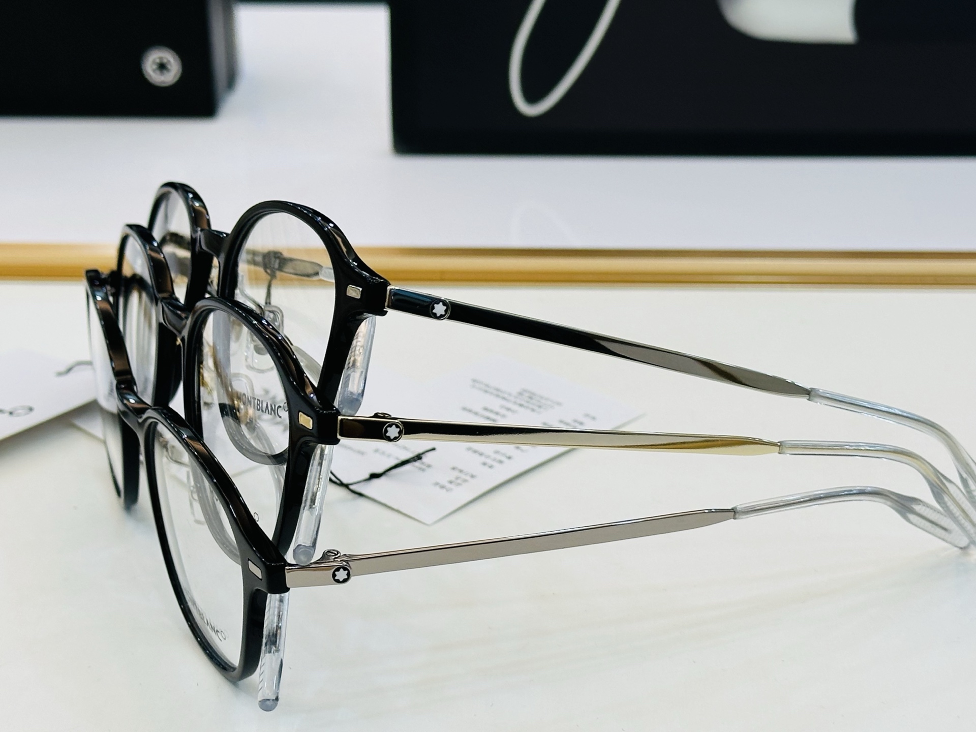 官网新品 MONTBLANC 万宝龙 MB0427O    Size：52口21-145   做工精良 