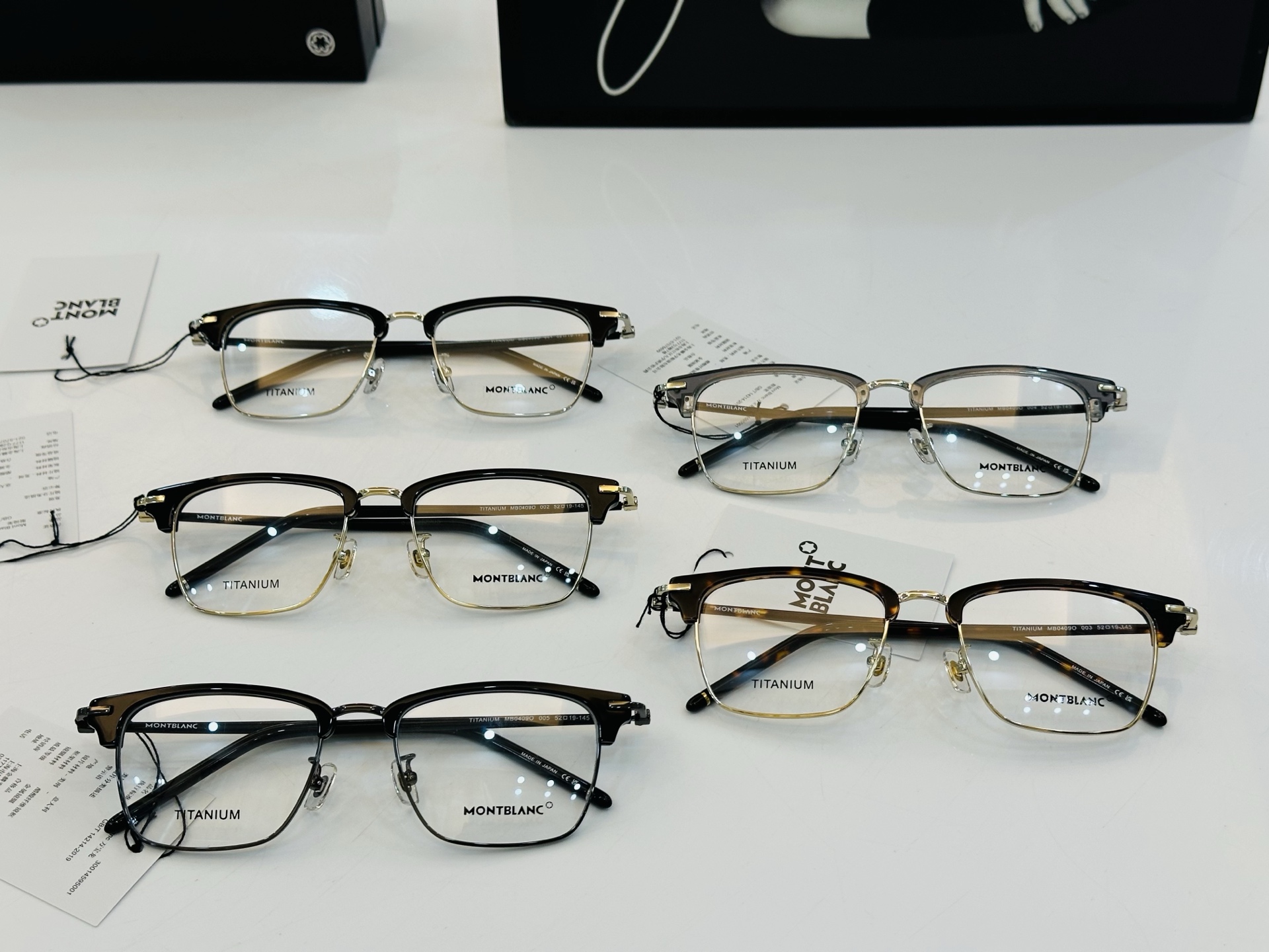 官网新品 MONTBLANC 万宝龙 MB0409O Size：52口19-145   做工精良 👍👍W